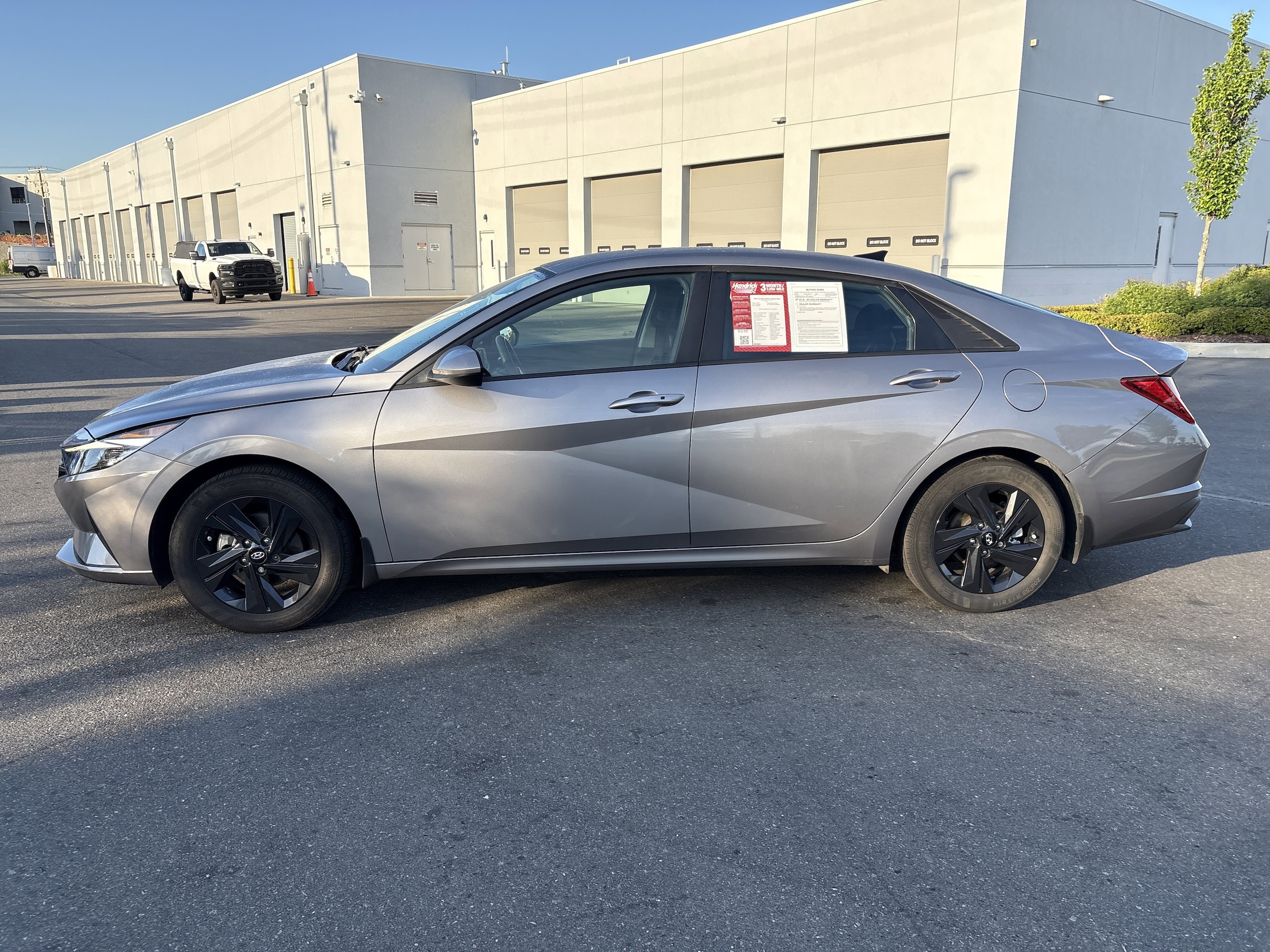 2023 Hyundai Elantra Hybrid Blue photo 5