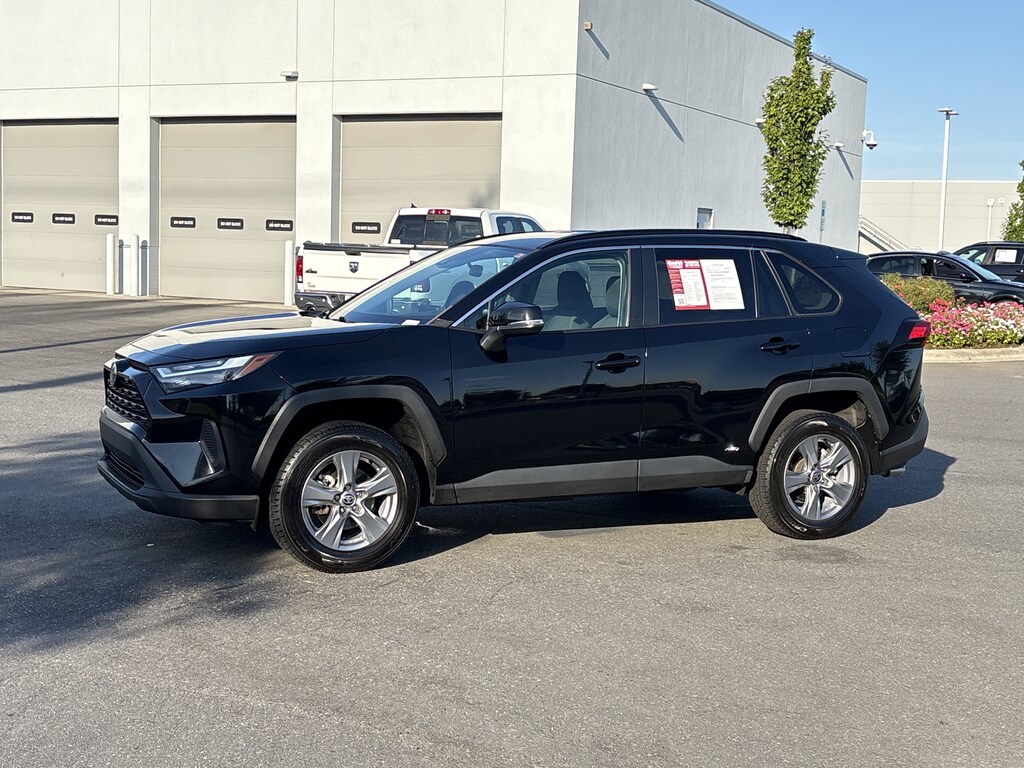 Used 2023 Toyota RAV4 Hybrid XLE SUV