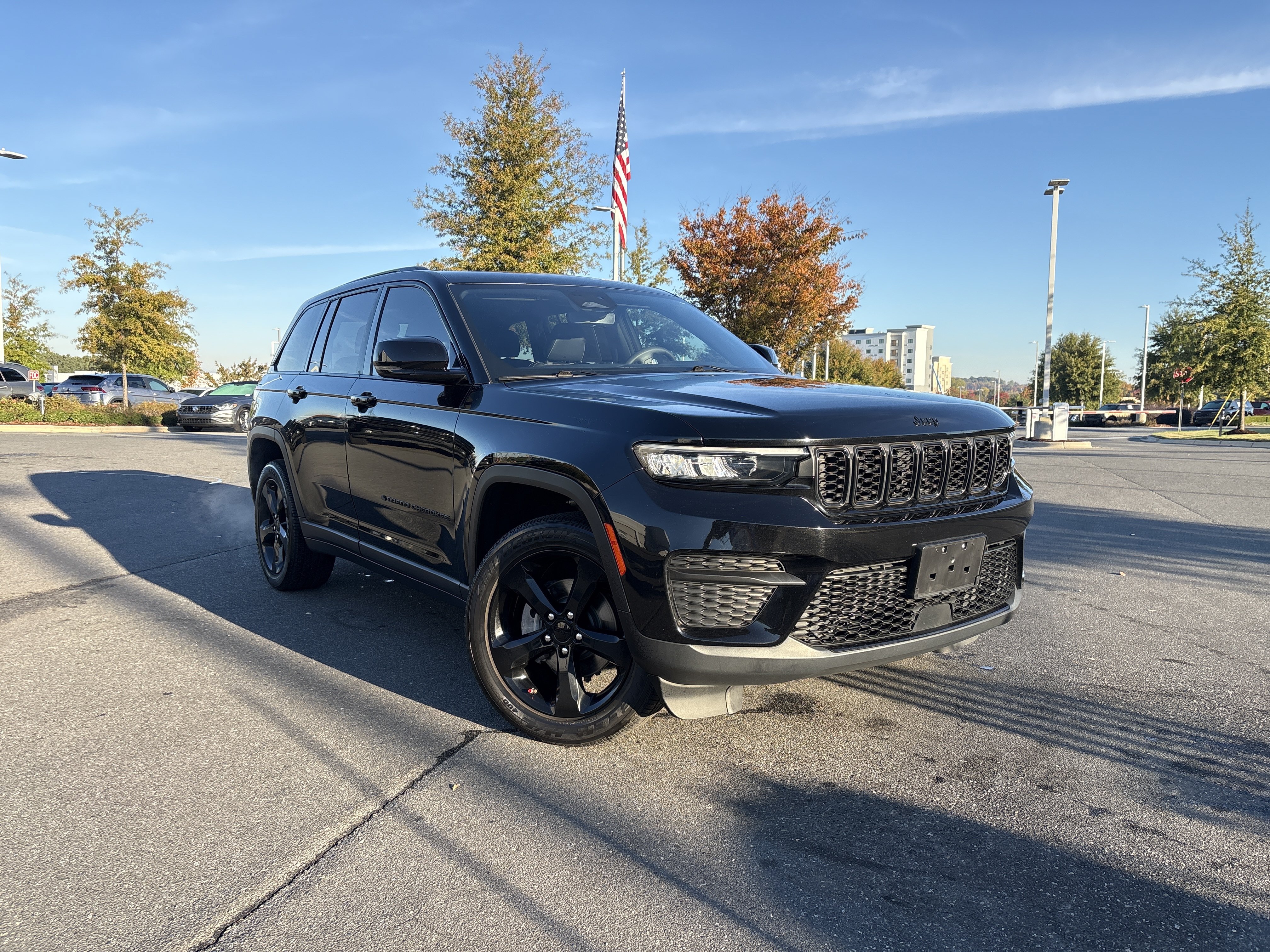 Used 2023 Jeep Grand Cherokee Altitude SUV