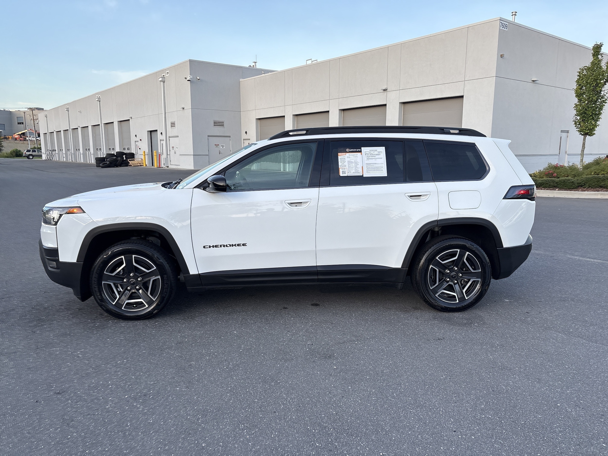 2026 Jeep Cherokee Laredo
