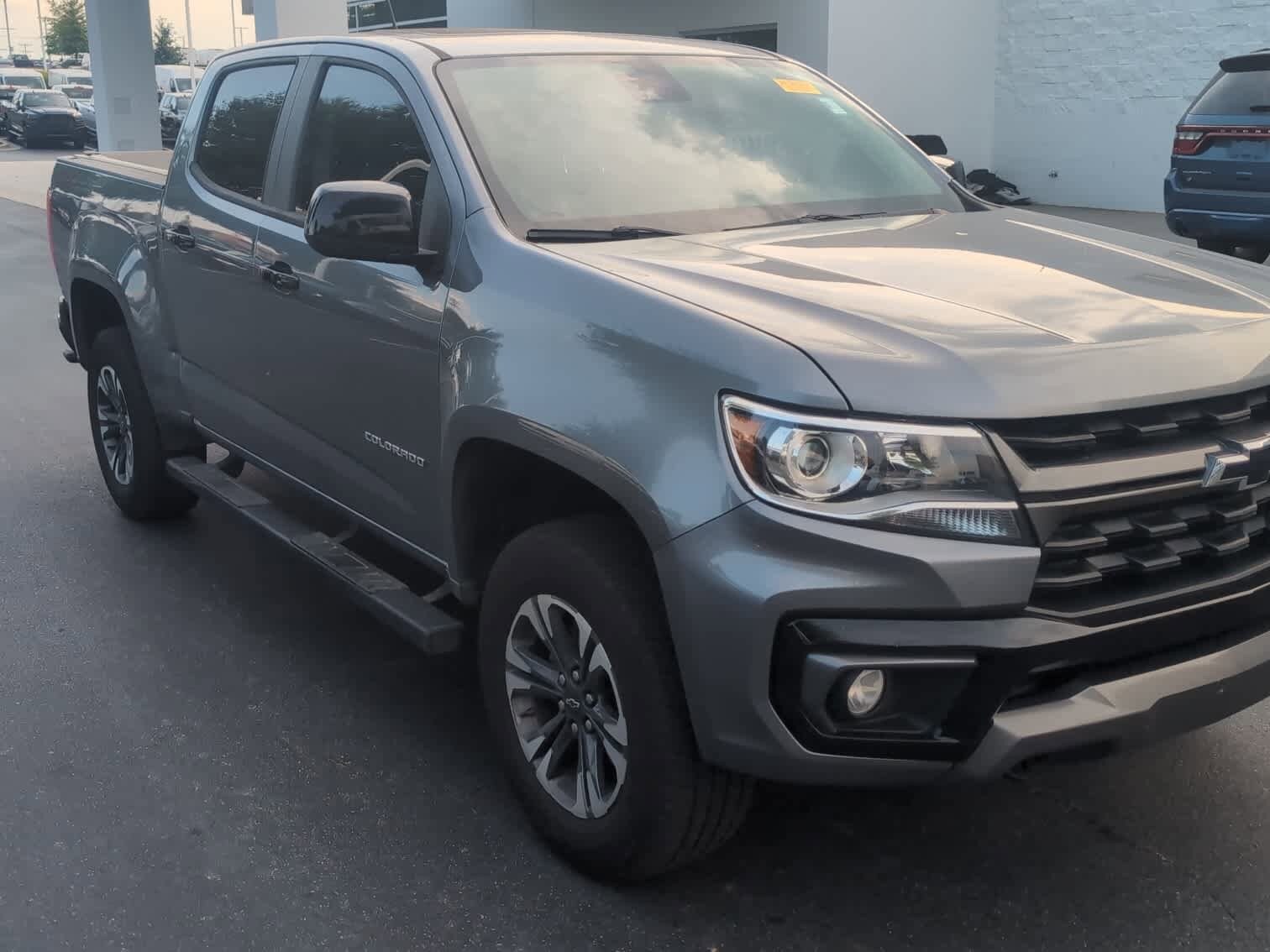 2021 Chevrolet Colorado Z71 photo 2