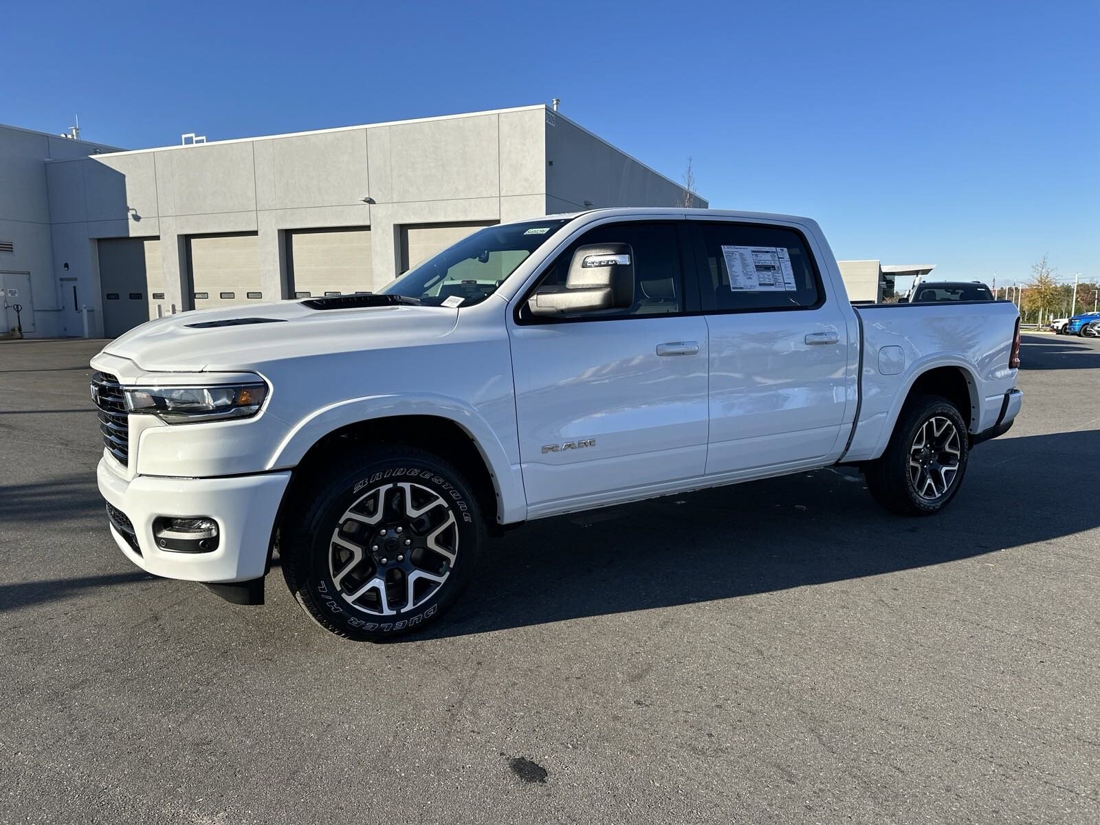 2025 Ram 1500 Laramie photo 4