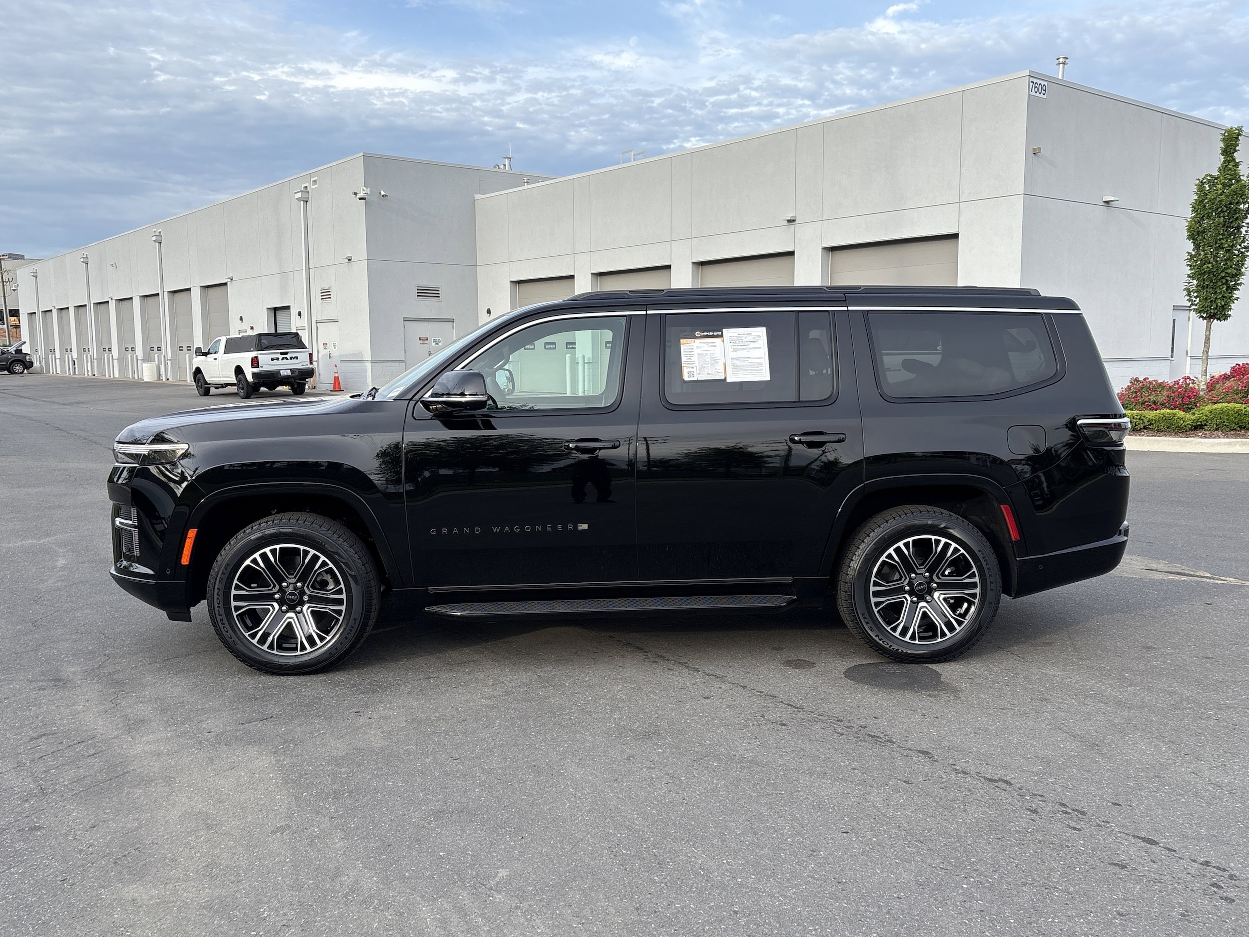 2026 Jeep Grand Wagoneer photo 5