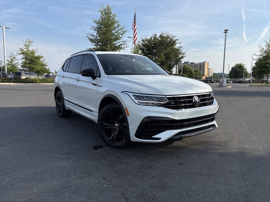 Used 2023 Volkswagen Tiguan SE R-Line Black SUV