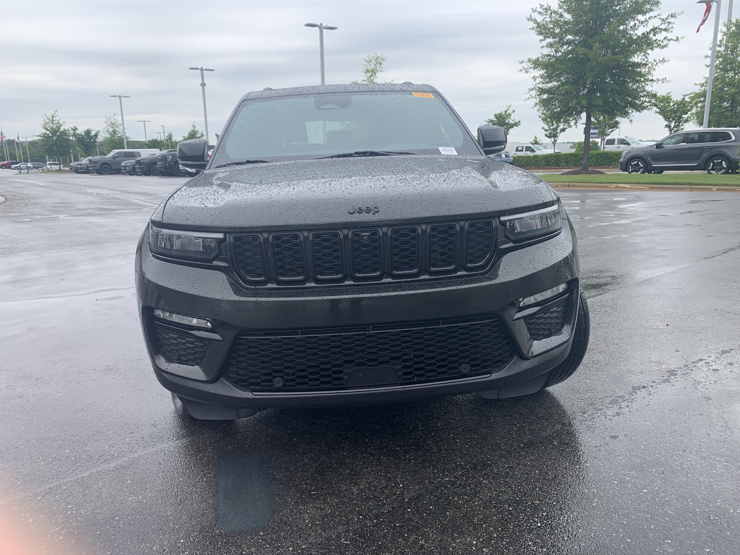 2024 Jeep Grand Cherokee Limited photo 2