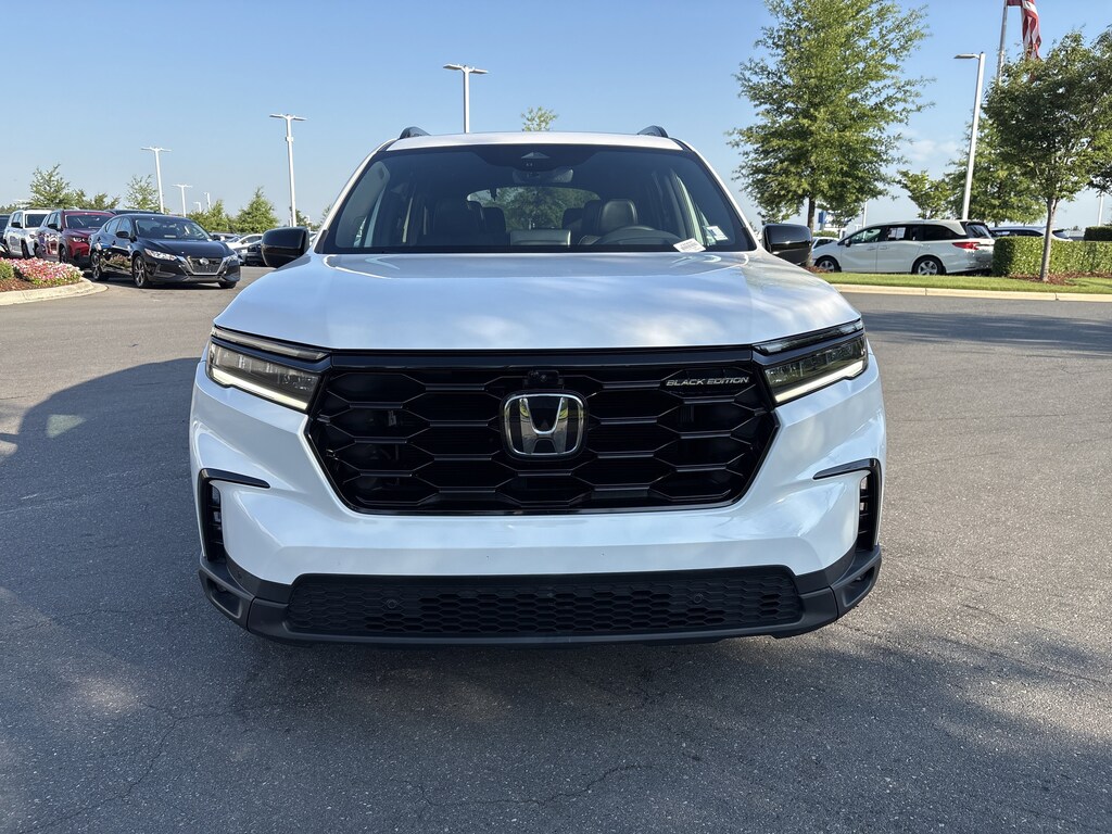 Used 2025 Honda Pilot Black Edition SUV