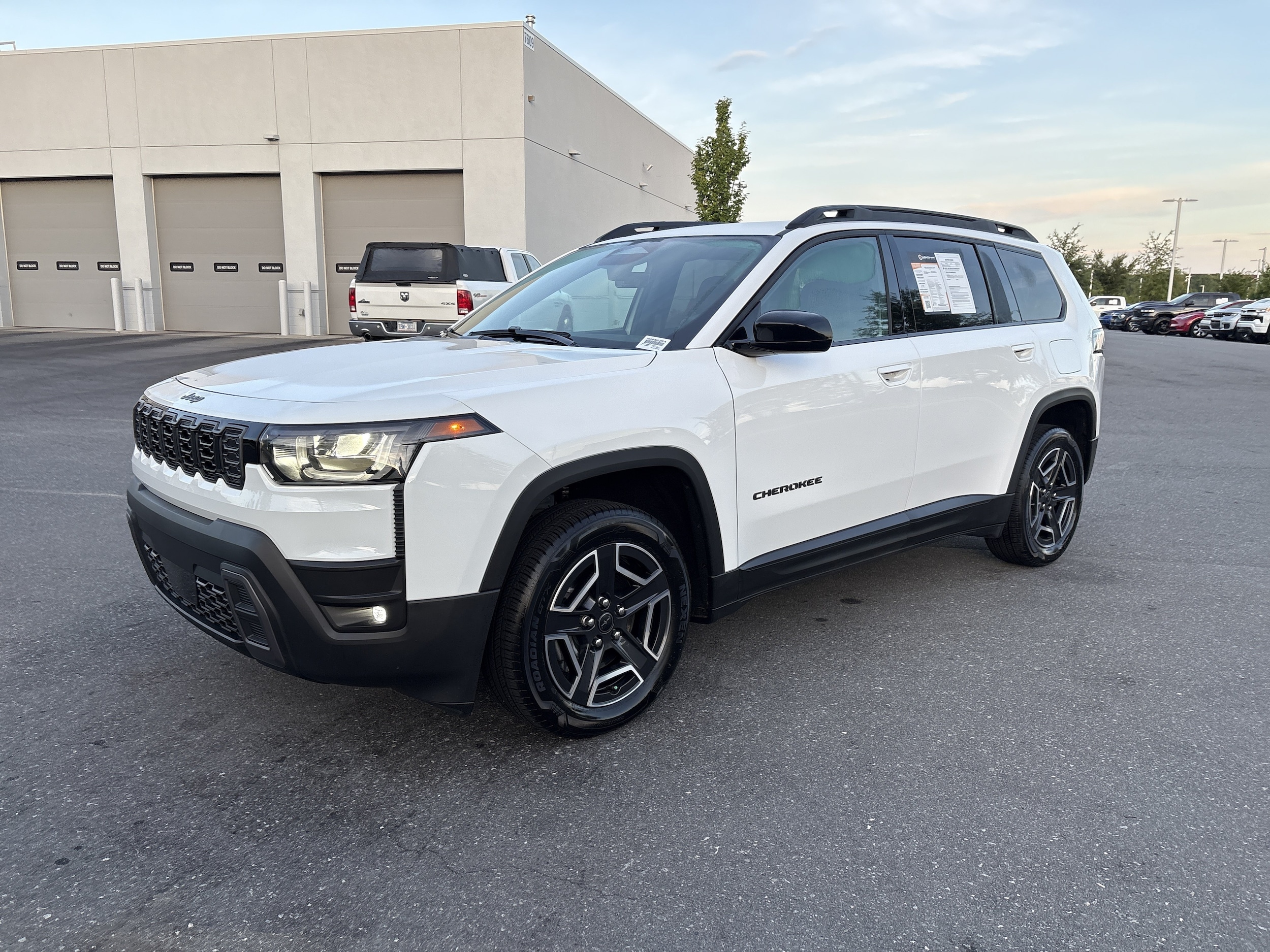 2026 Jeep Cherokee Laredo