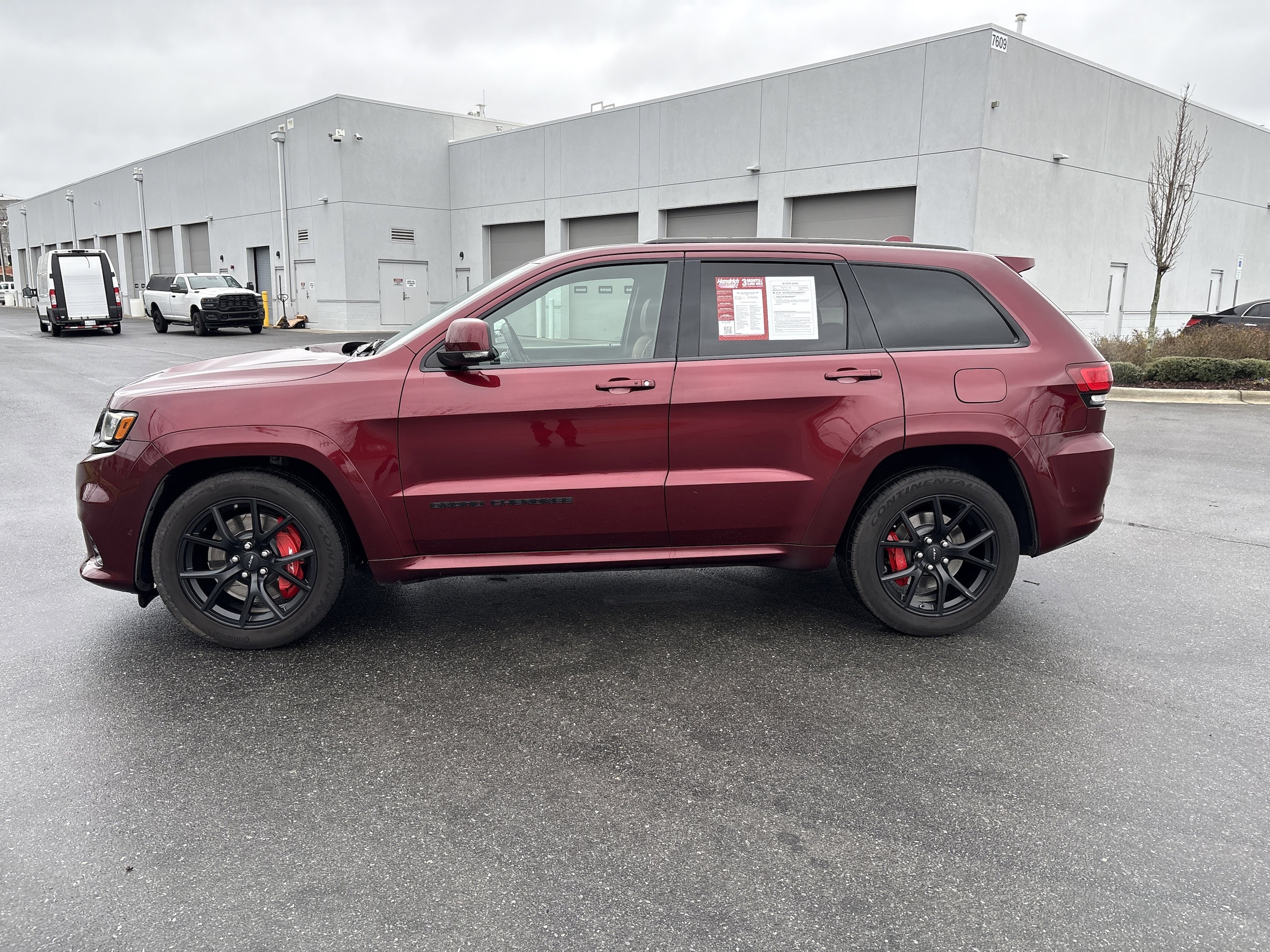 2021 Jeep Grand Cherokee SRT photo 4