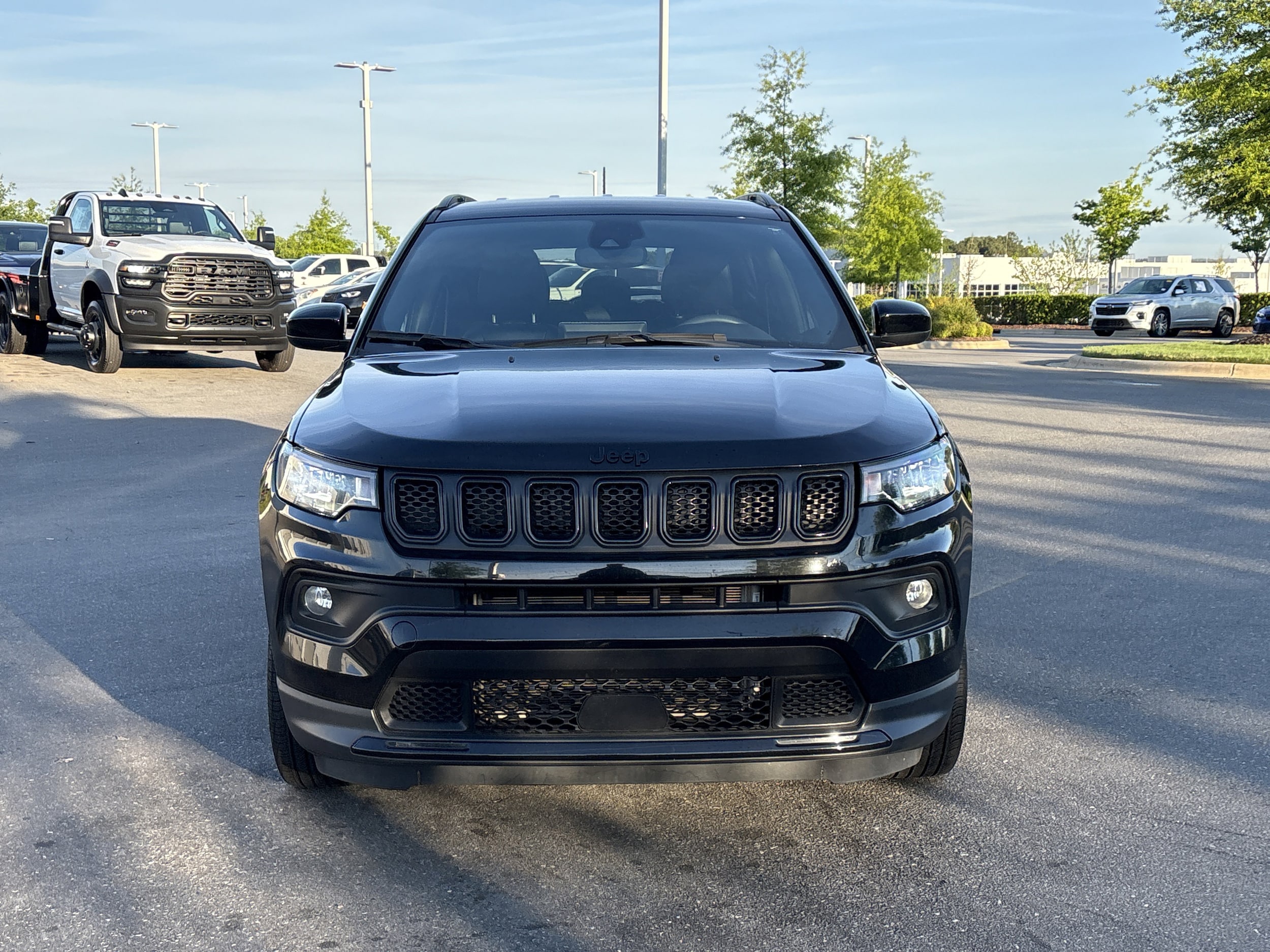 2023 Jeep Compass Altitude photo 2