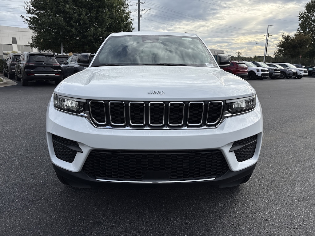 New 2025 Jeep Grand Cherokee Laredo X Sport Utility