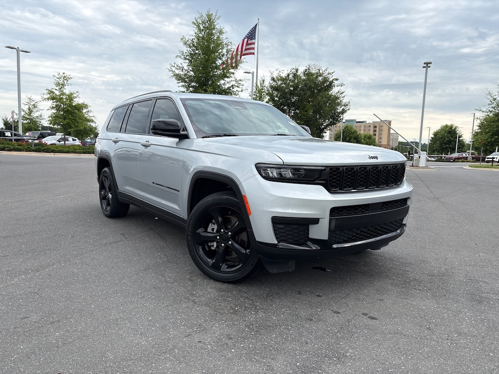 Used 2023 Jeep Grand Cherokee L Altitude SUV