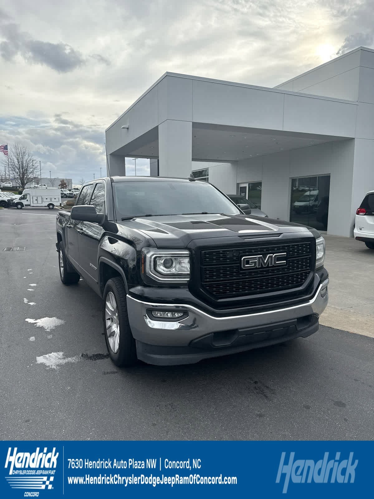2017 GMC Sierra SLE's photo