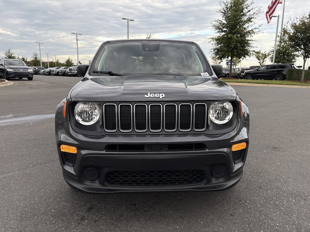 Used 2023 Jeep Renegade Latitude SUV
