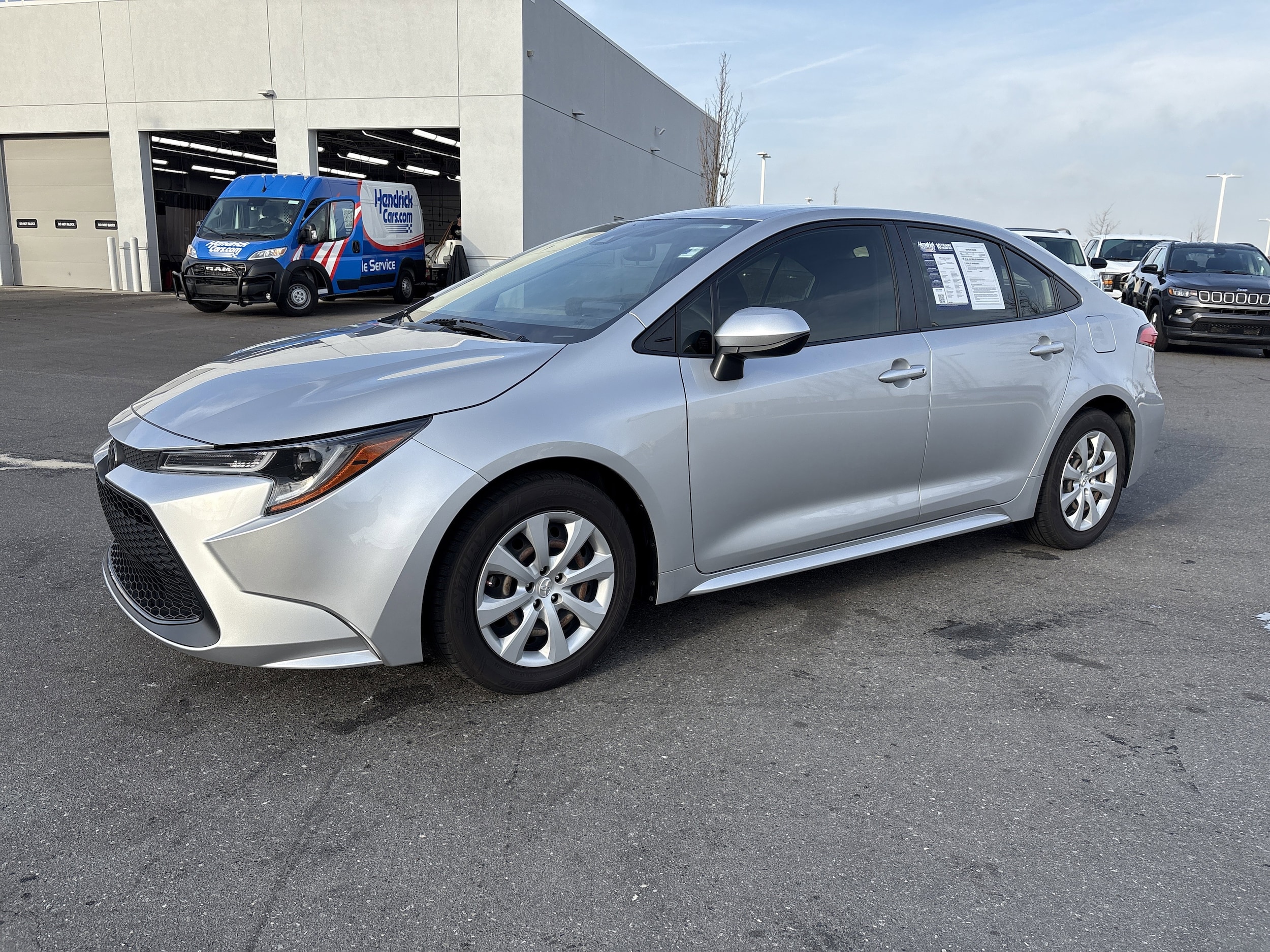 2022 Toyota Corolla LE photo 4