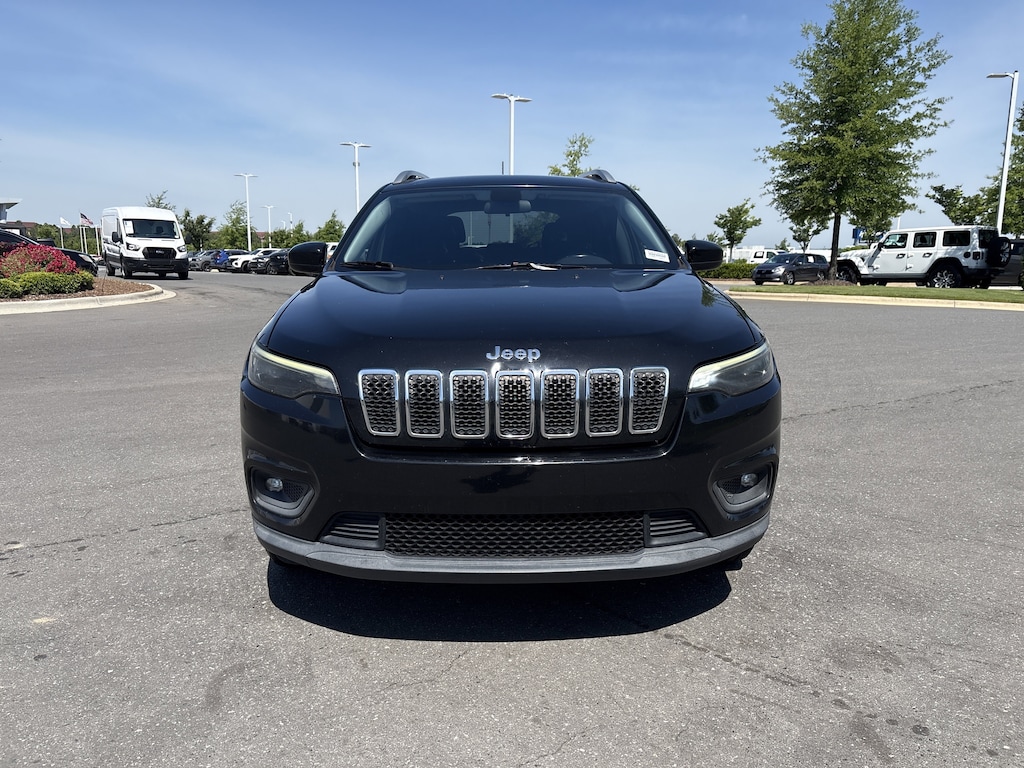 Used 2019 Jeep Cherokee Latitude SUV