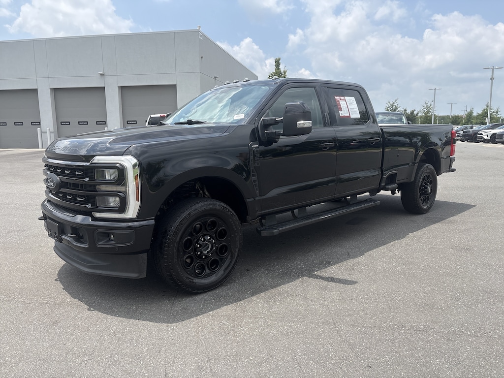 Used 2024 Ford Super Duty F-350 SRW LARIAT Pickup