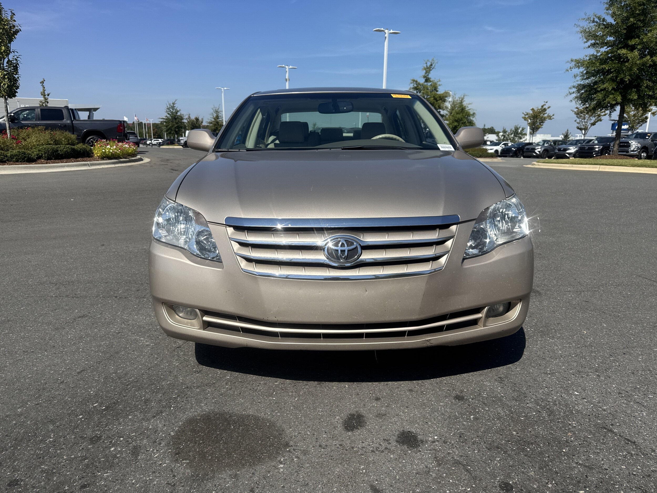 2007 Toyota Avalon Limited photo 2