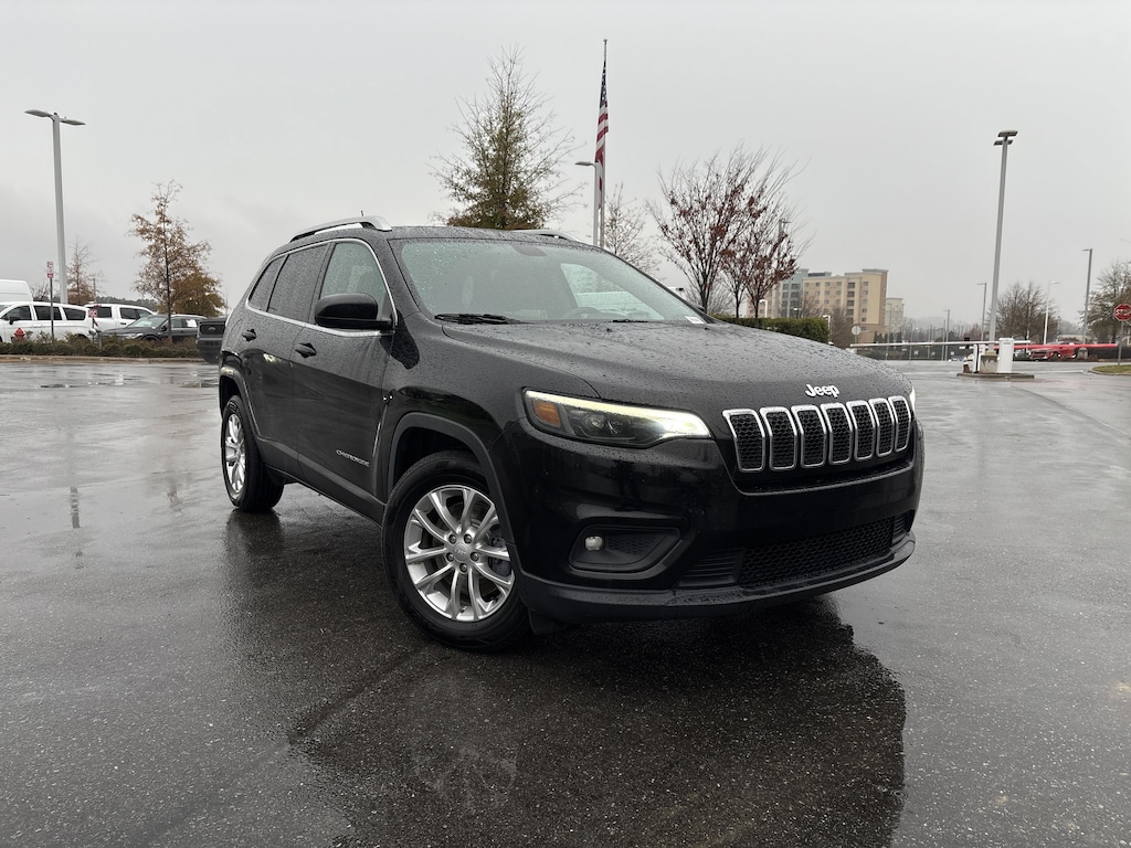 Used 2019 Jeep Cherokee Latitude SUV