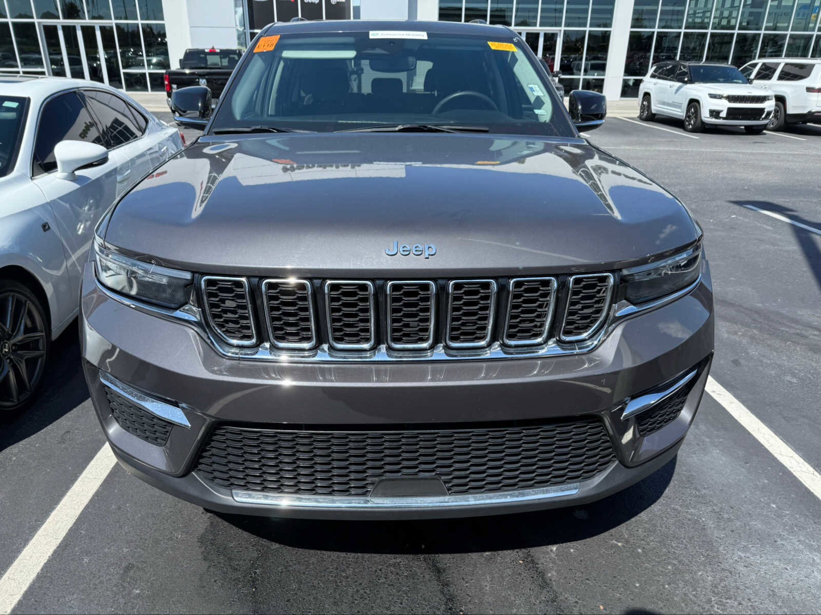 2024 Jeep Grand Cherokee Limited photo 3