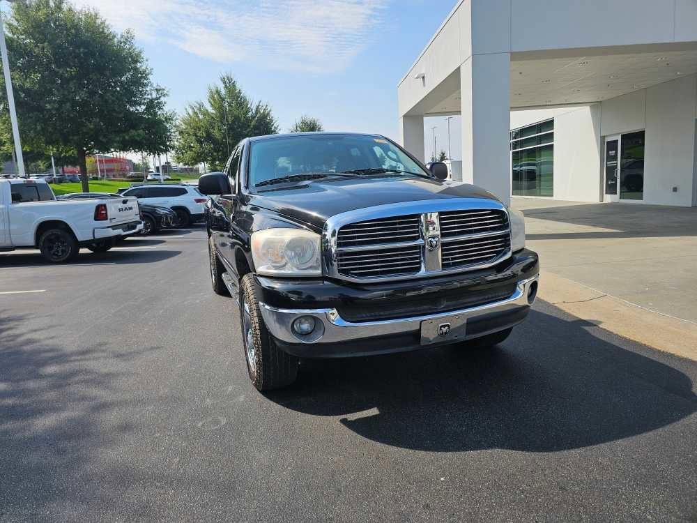 Used 2008 Dodge Ram 1500 Pickup SLT with VIN 1D7HU182X8S588899 for sale in Concord, NC