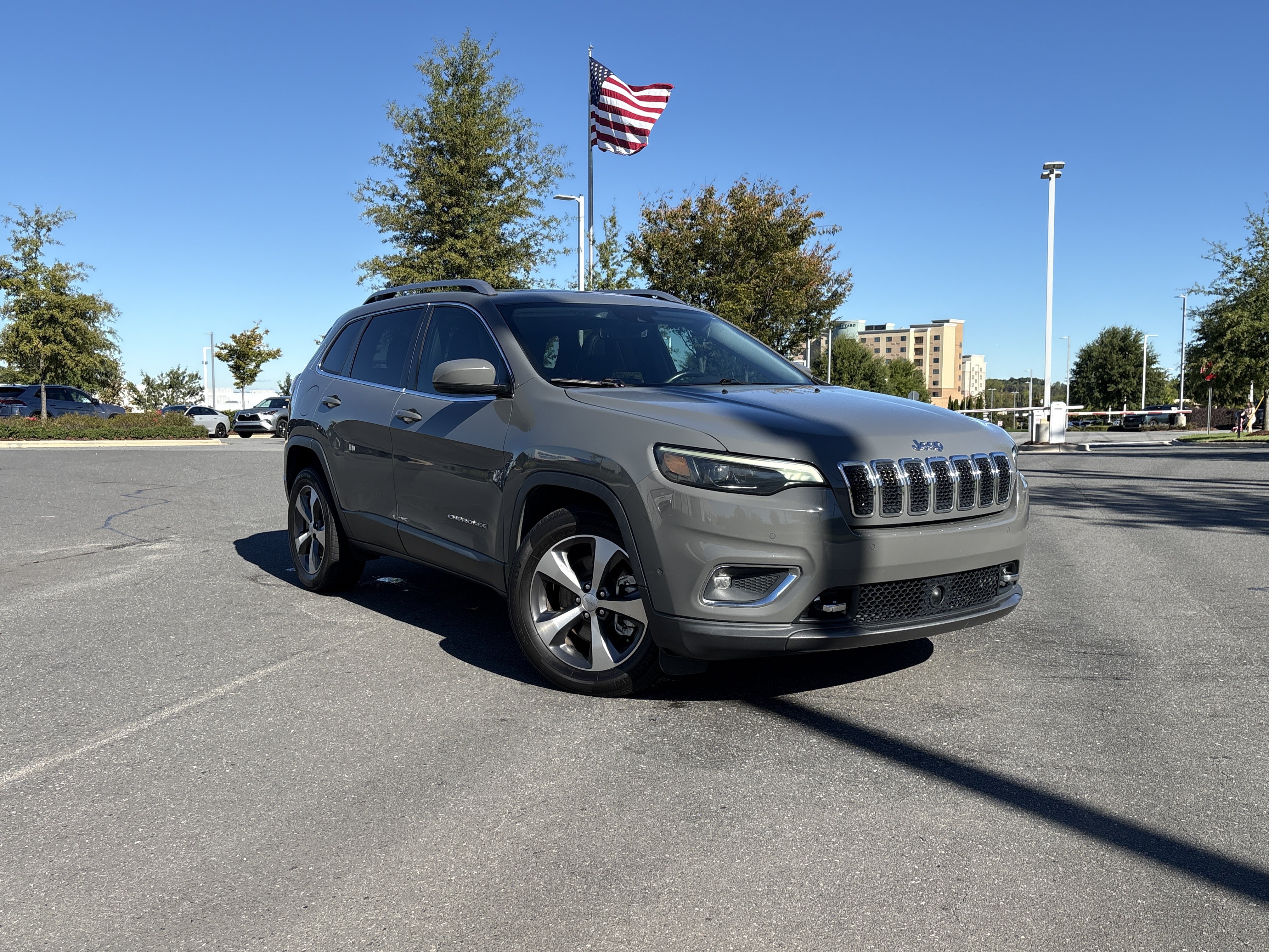Used 2021 Jeep Cherokee Limited SUV
