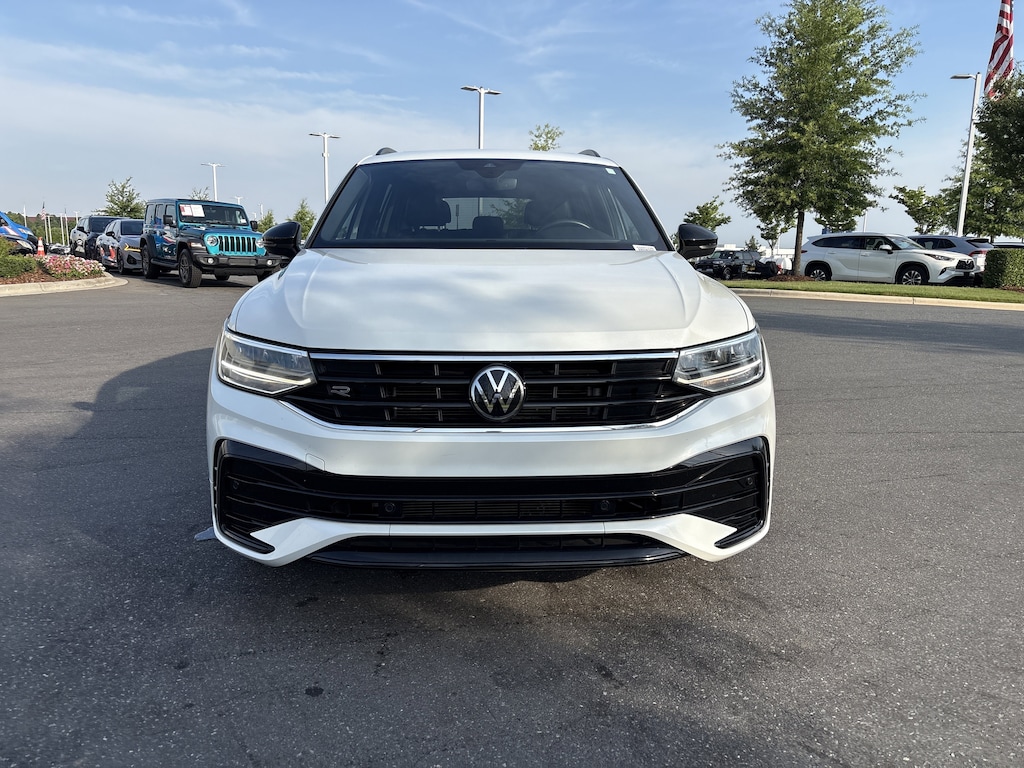 Used 2023 Volkswagen Tiguan SE R-Line Black SUV