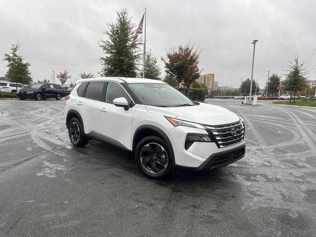 Used 2024 Nissan Rogue SV SUV