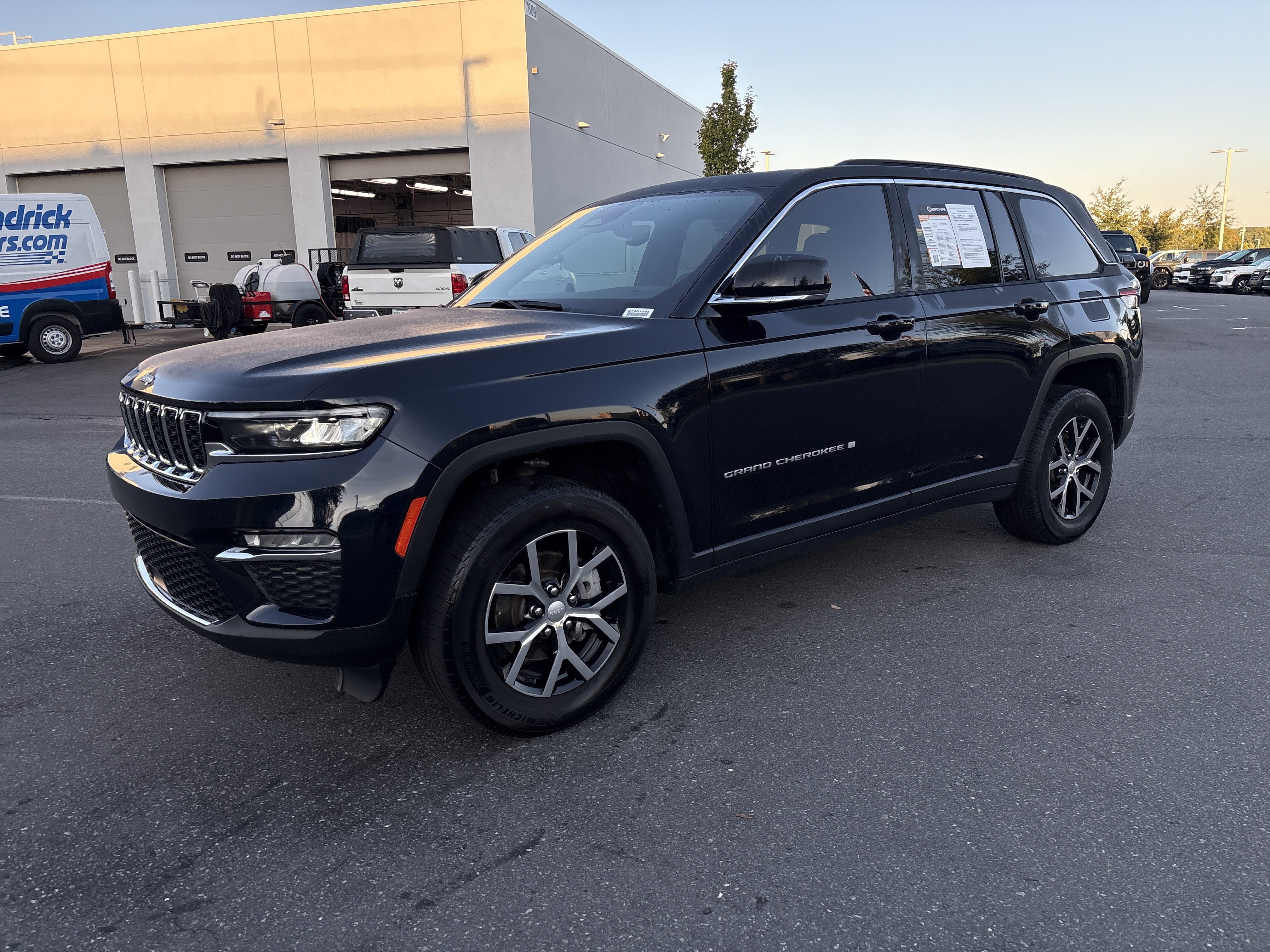 Used 2024 Jeep Grand Cherokee Limited SUV