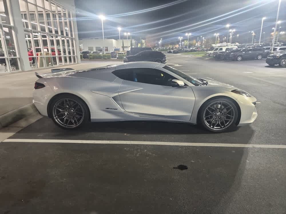 2023 Chevrolet Corvette Z06 3LZ photo 3