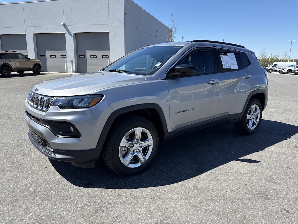 Used 2023 Jeep Compass Latitude SUV