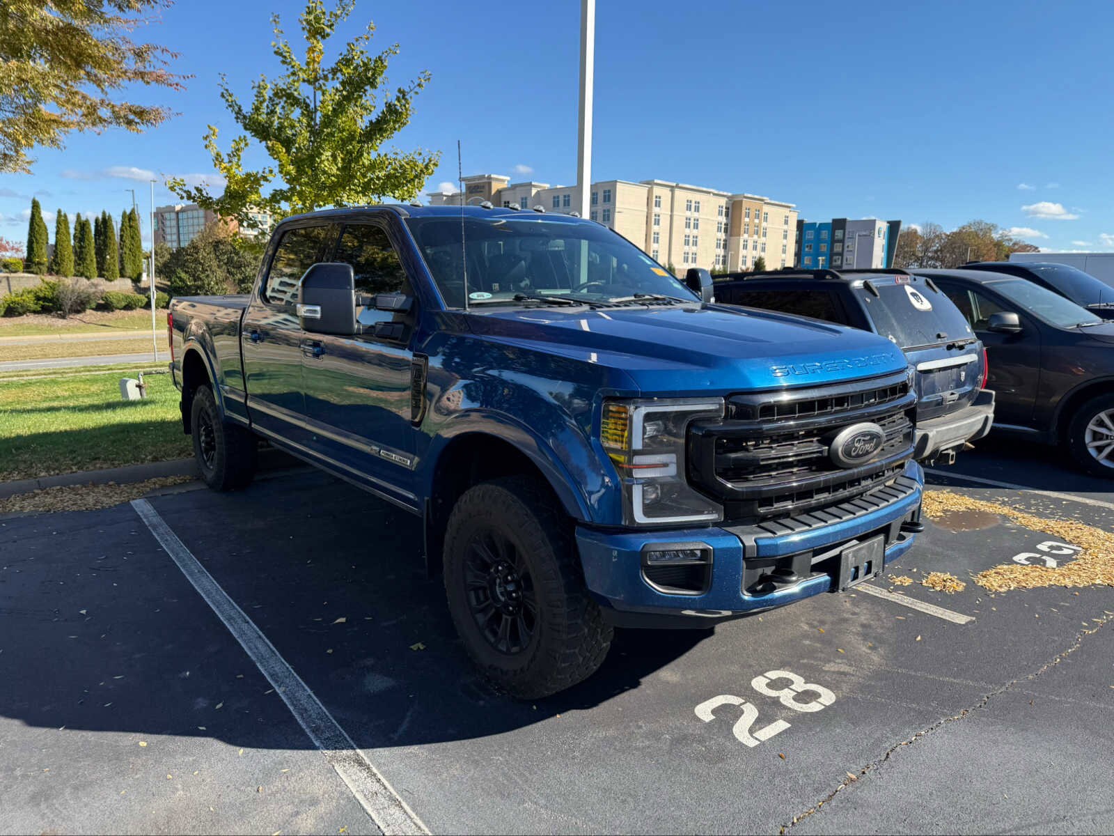 2022 Ford F-350 Lariat photo 2