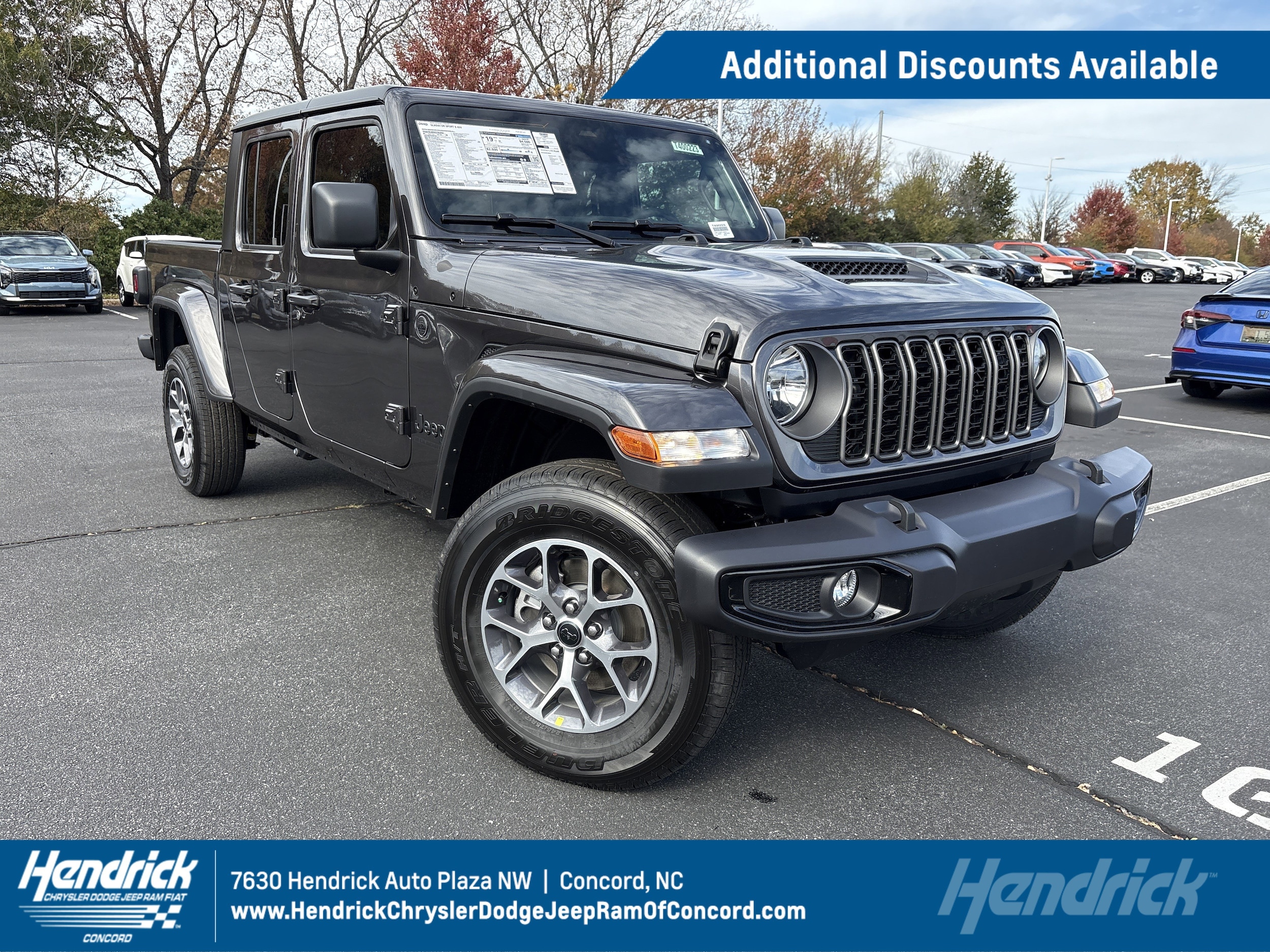 2026 Jeep Gladiator Sport S's photo