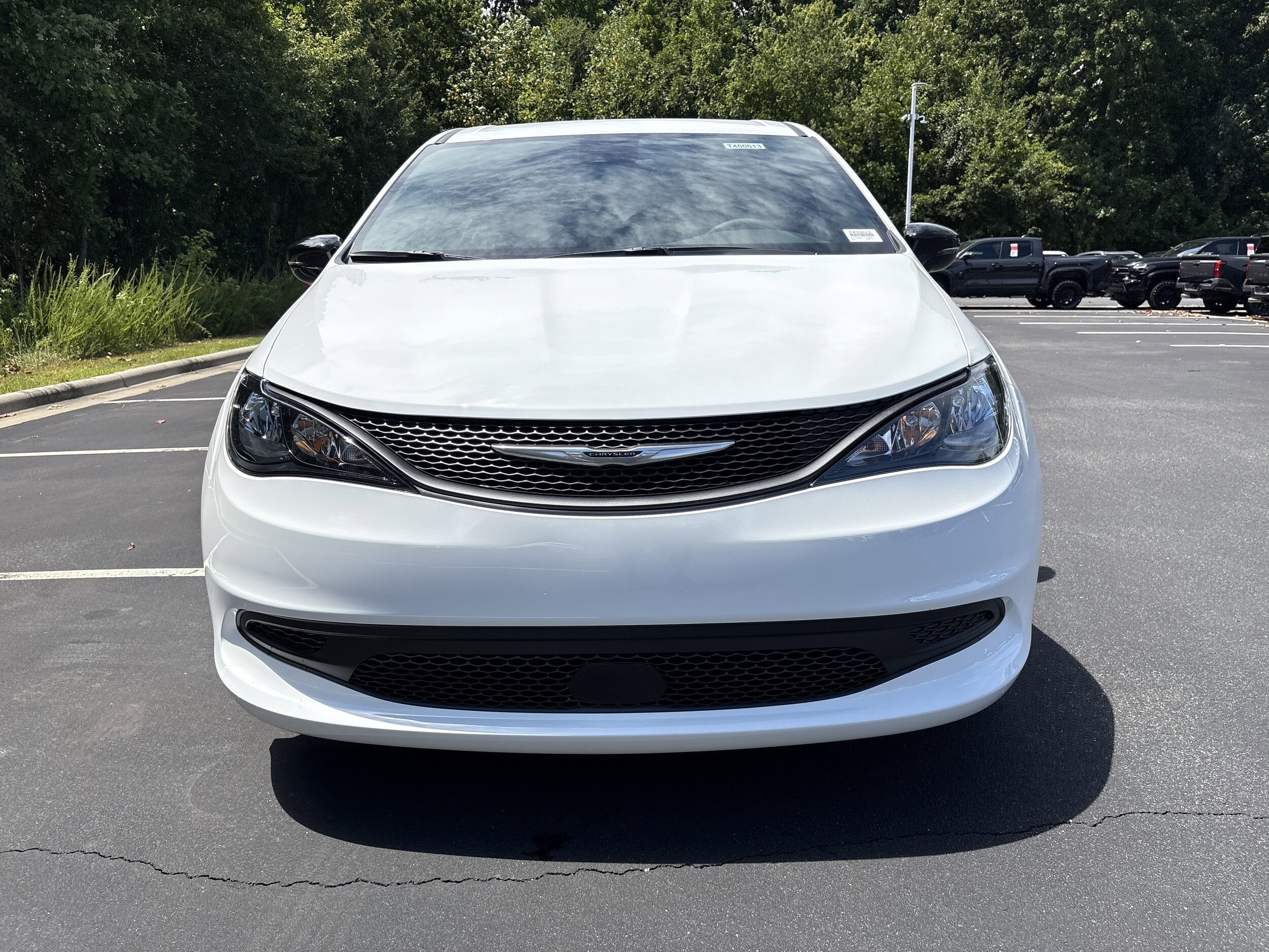 2026 Chrysler Voyager LX photo 3