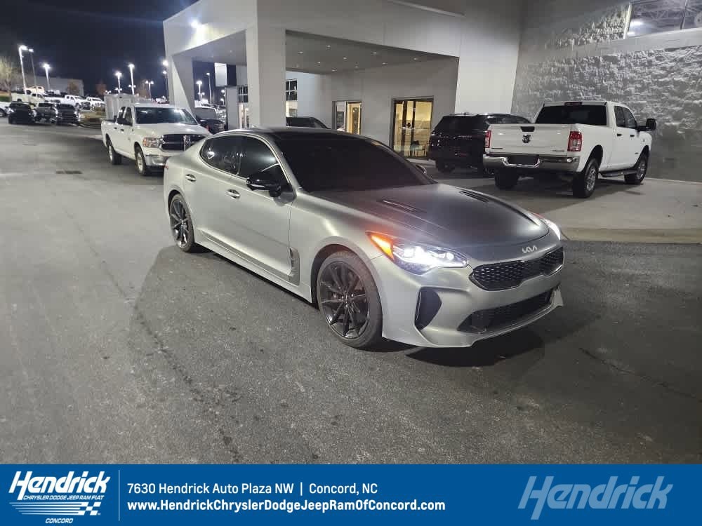 2023 Kia Stinger GT2's photo