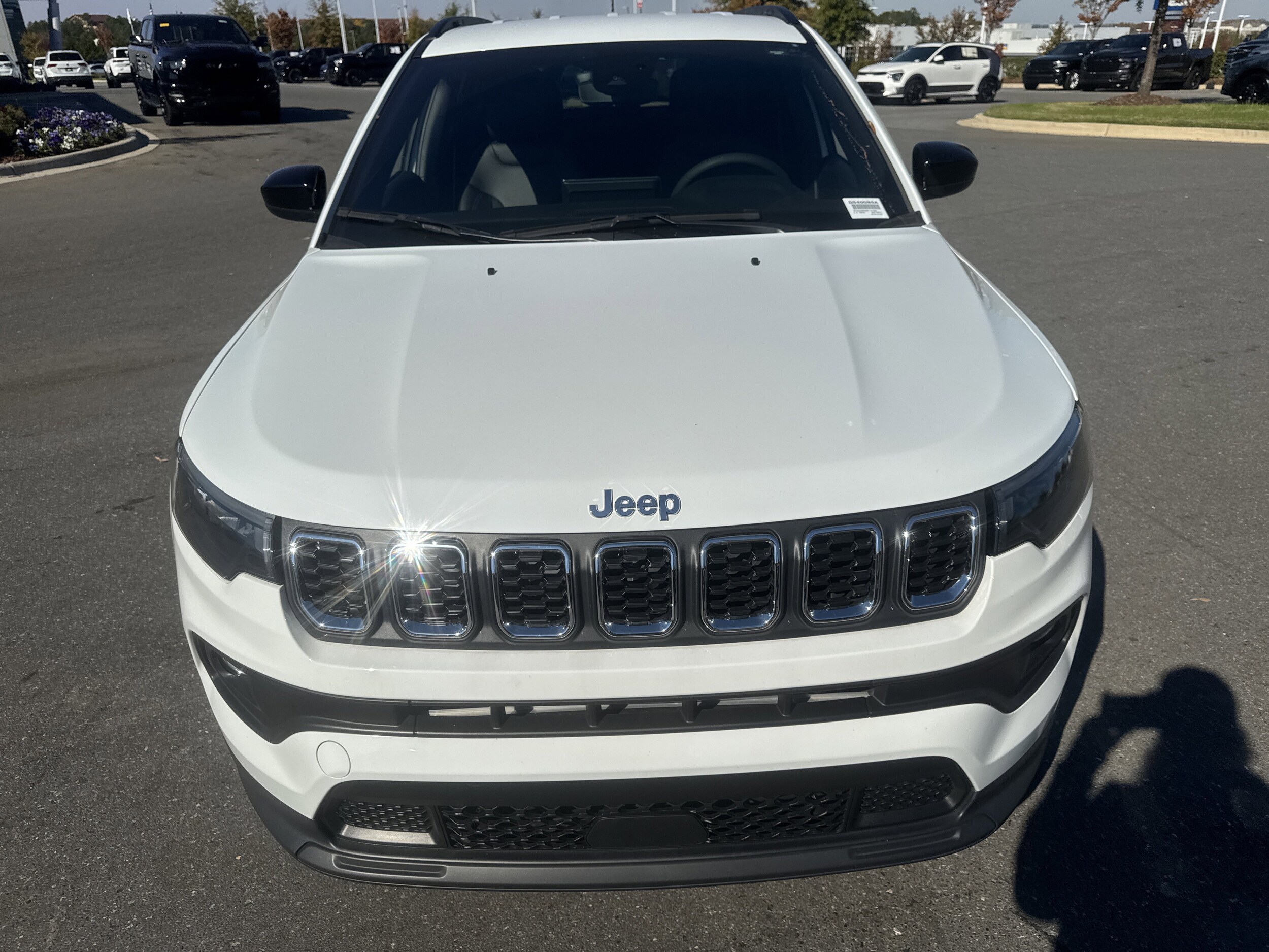 2024 Jeep Compass Latitude photo 2