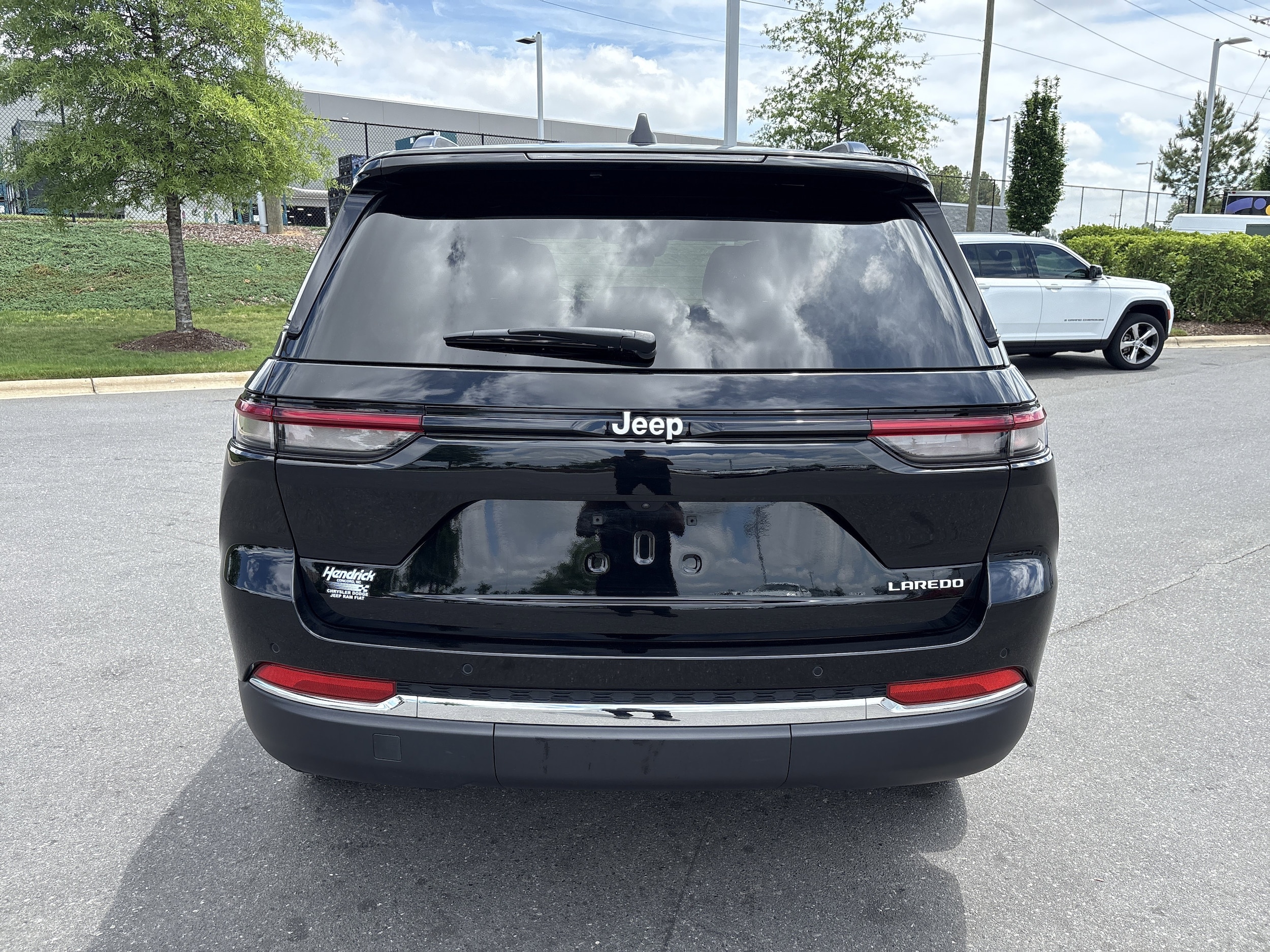 2025 Jeep Grand Cherokee Laredo X photo 6