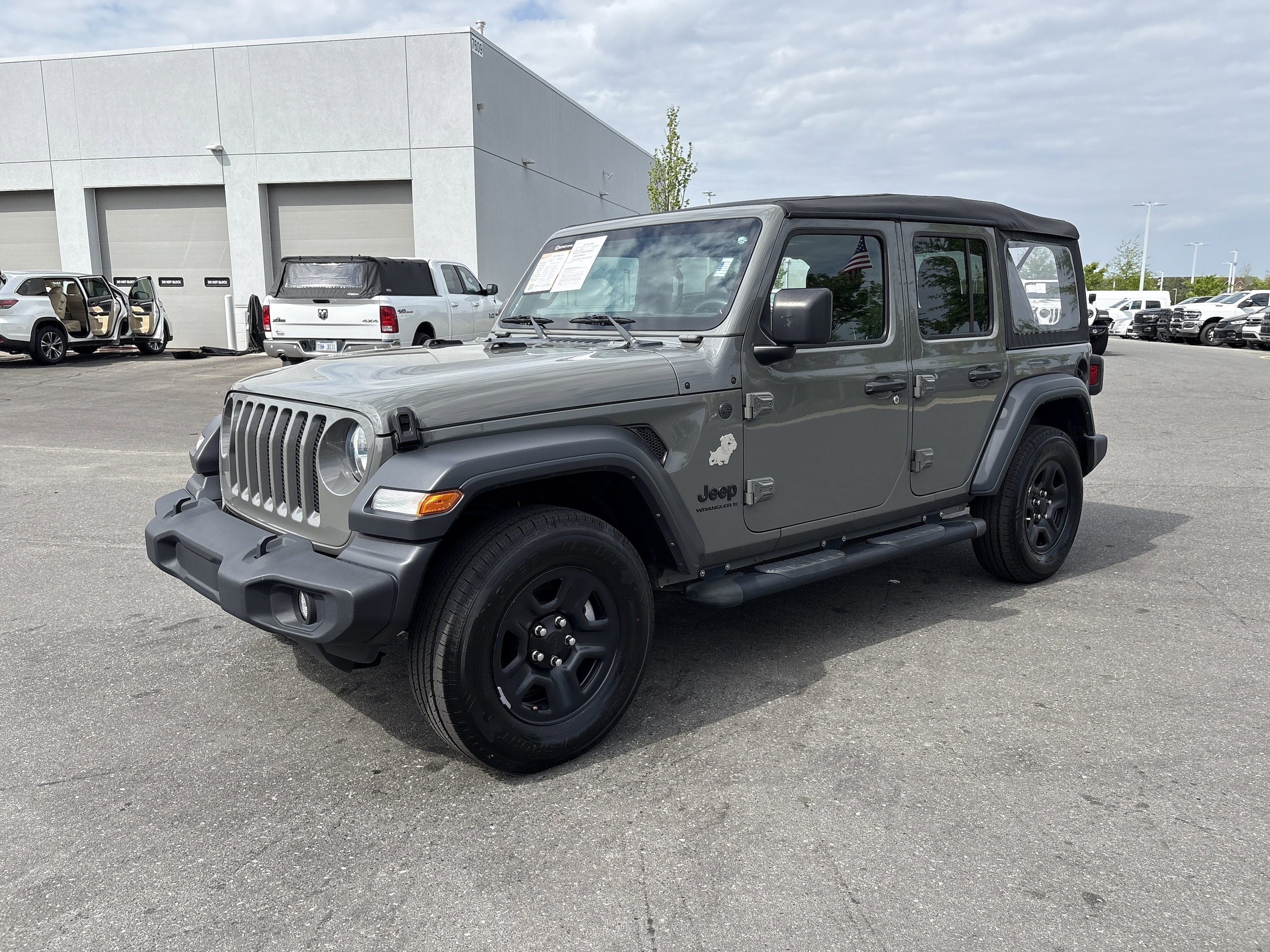 2023 Jeep Wrangler Sport photo 4