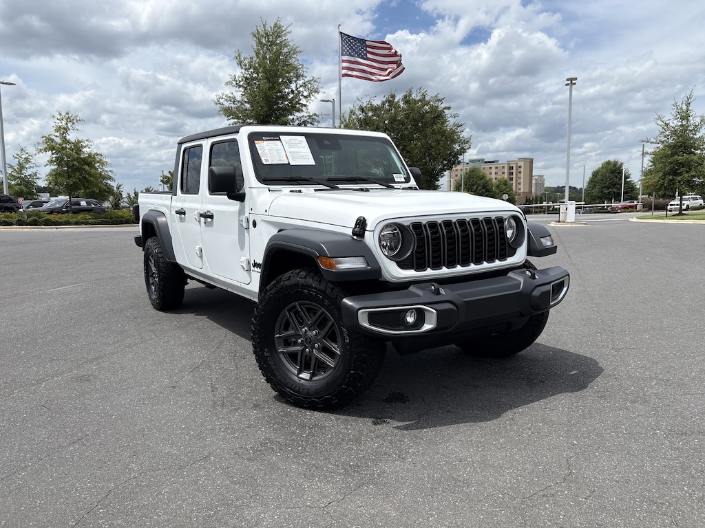 Used 2025 Jeep Gladiator Sport S Pickup