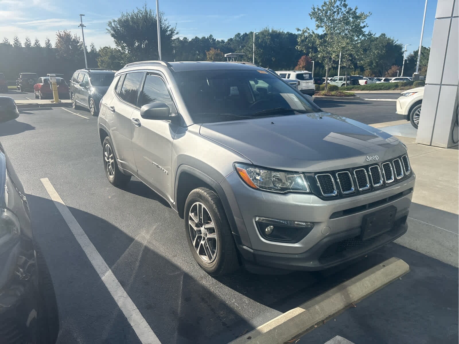 2017 Jeep Compass Latitude photo 2