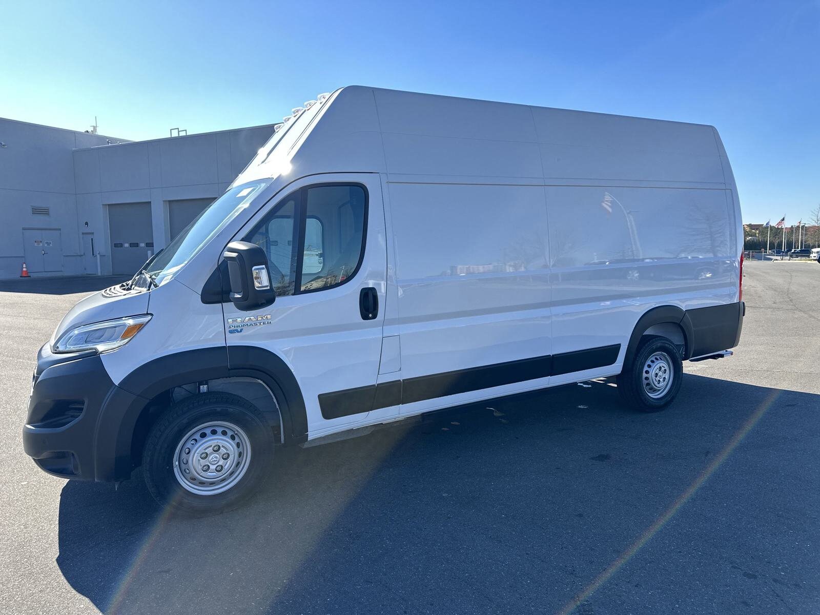 2024 Ram ProMaster 3500 photo 3