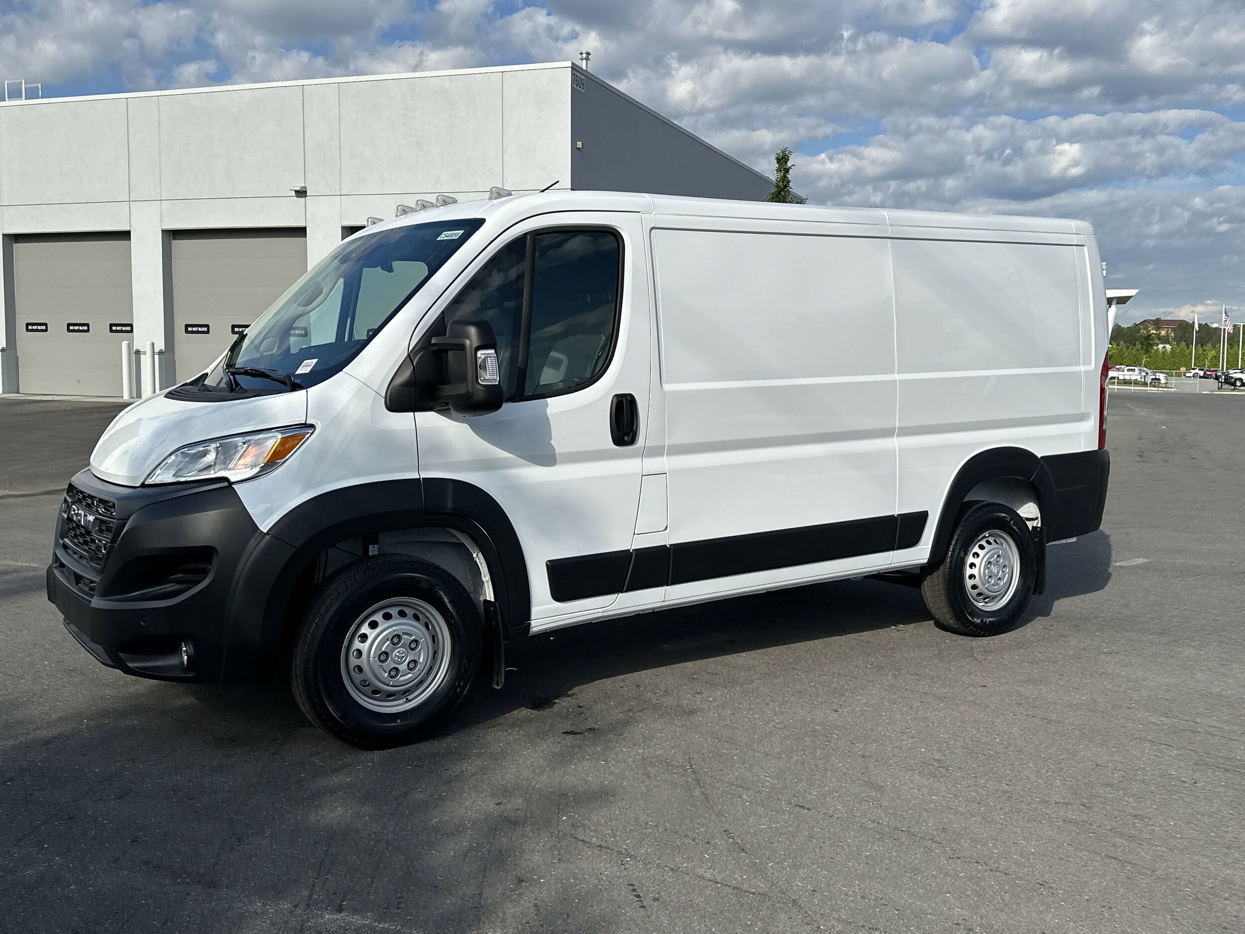 2025 Ram ProMaster 2500 photo 3