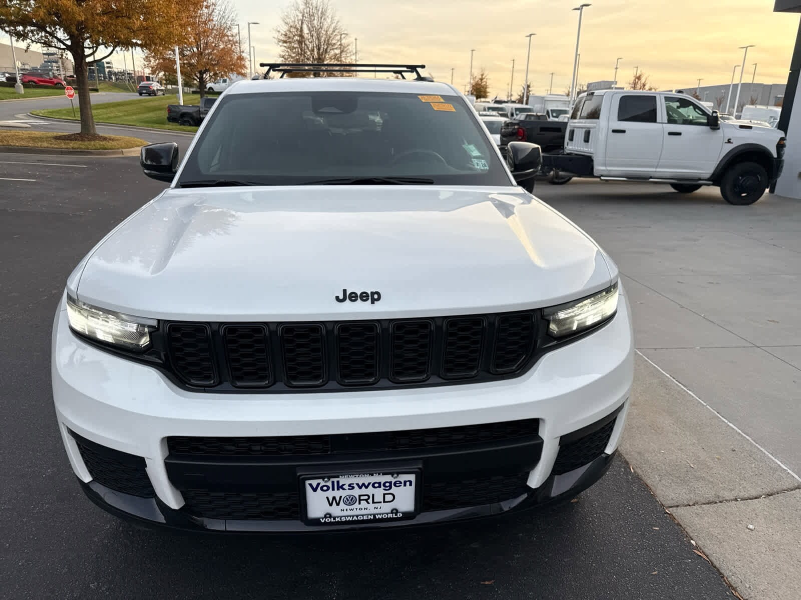 2023 Jeep Grand Cherokee Altitude photo 3