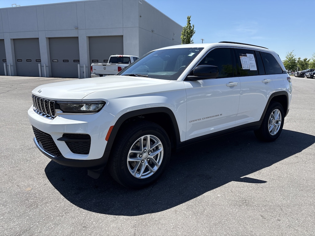 Used 2025 Jeep Grand Cherokee Laredo X SUV