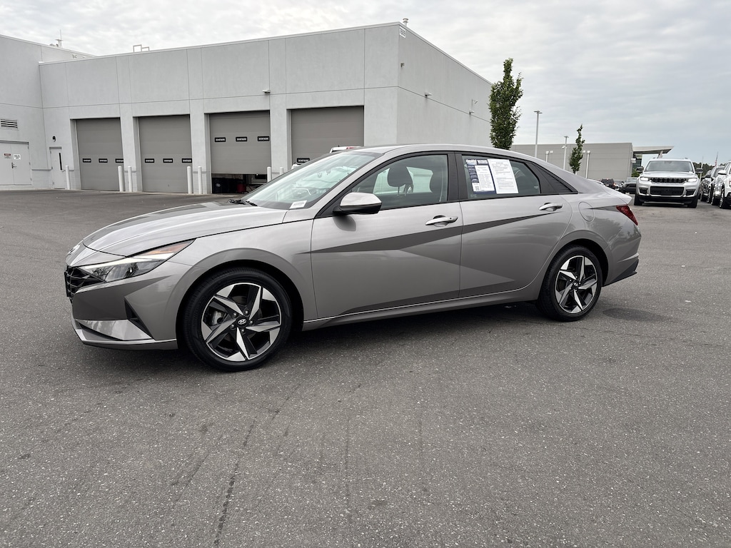 Used 2023 Hyundai Elantra SEL Sedan
