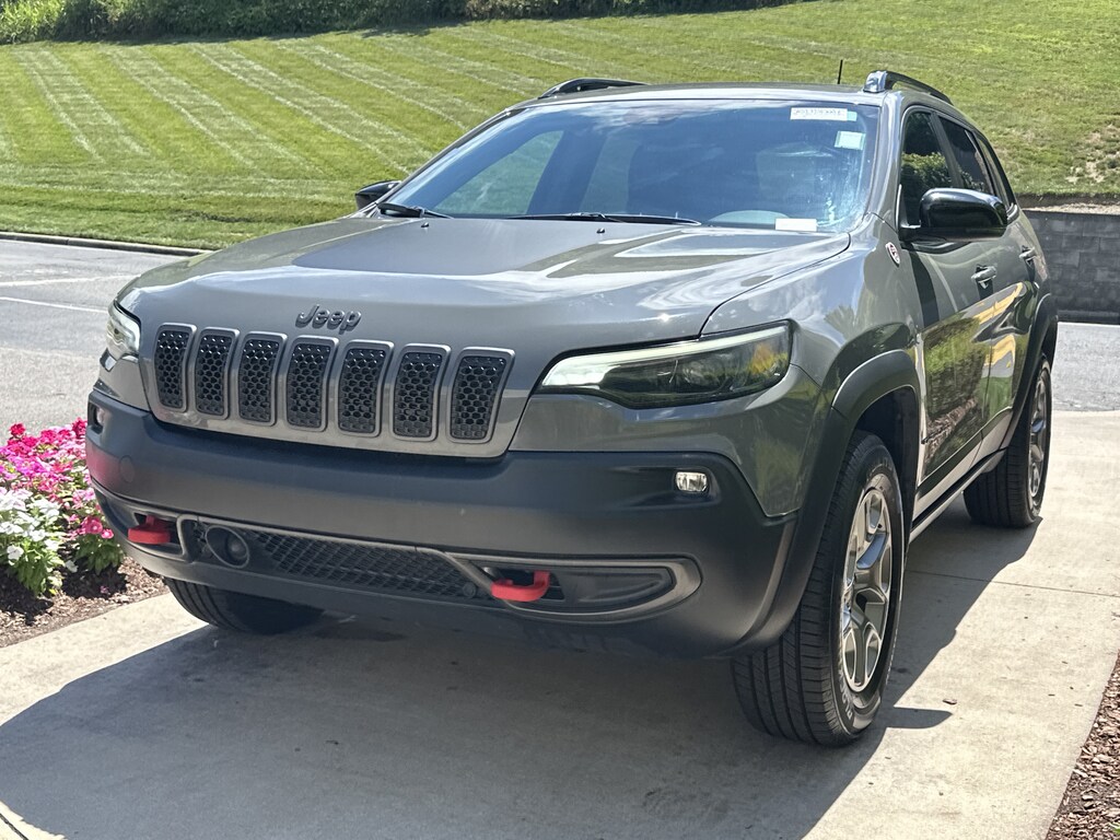 Used 2022 Jeep Cherokee Trailhawk SUV