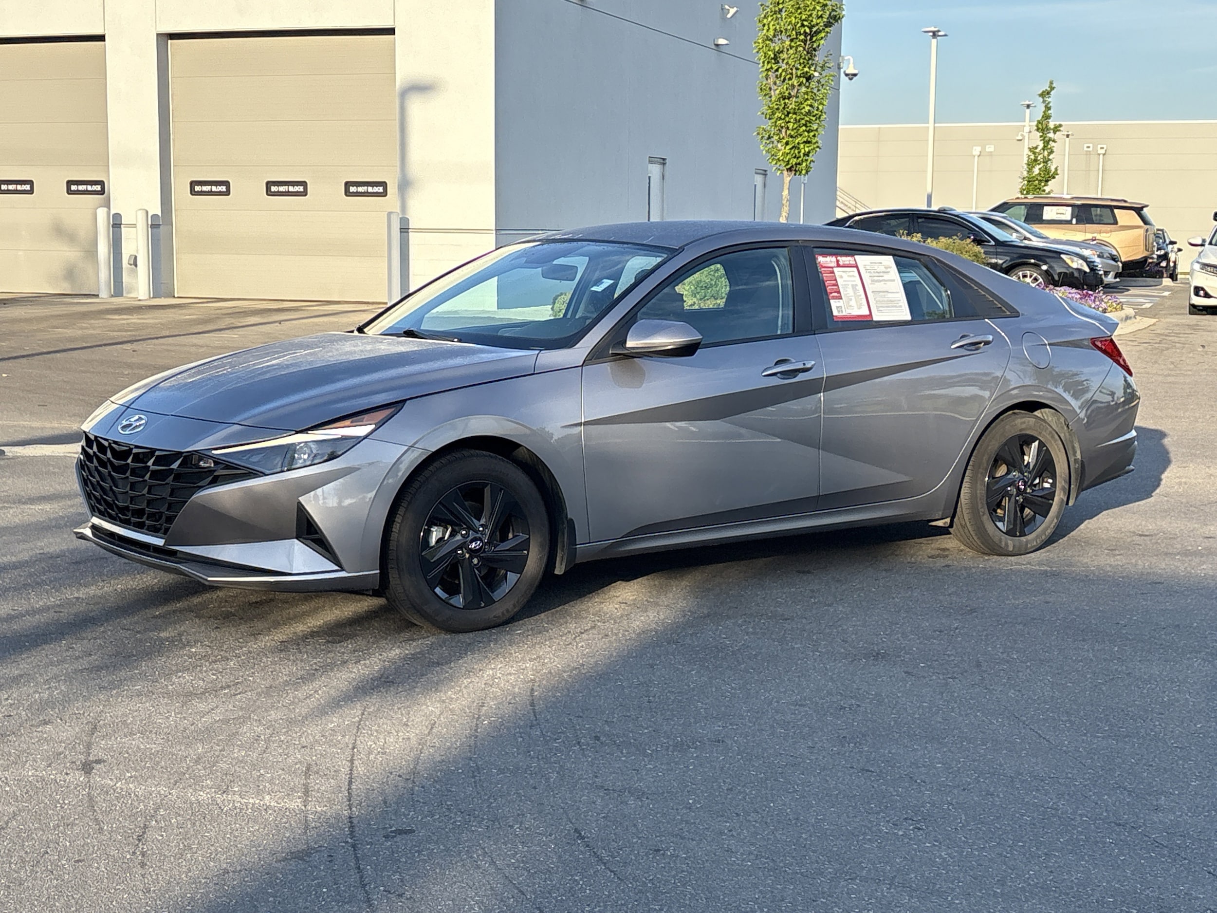 2023 Hyundai Elantra Hybrid Blue photo 4