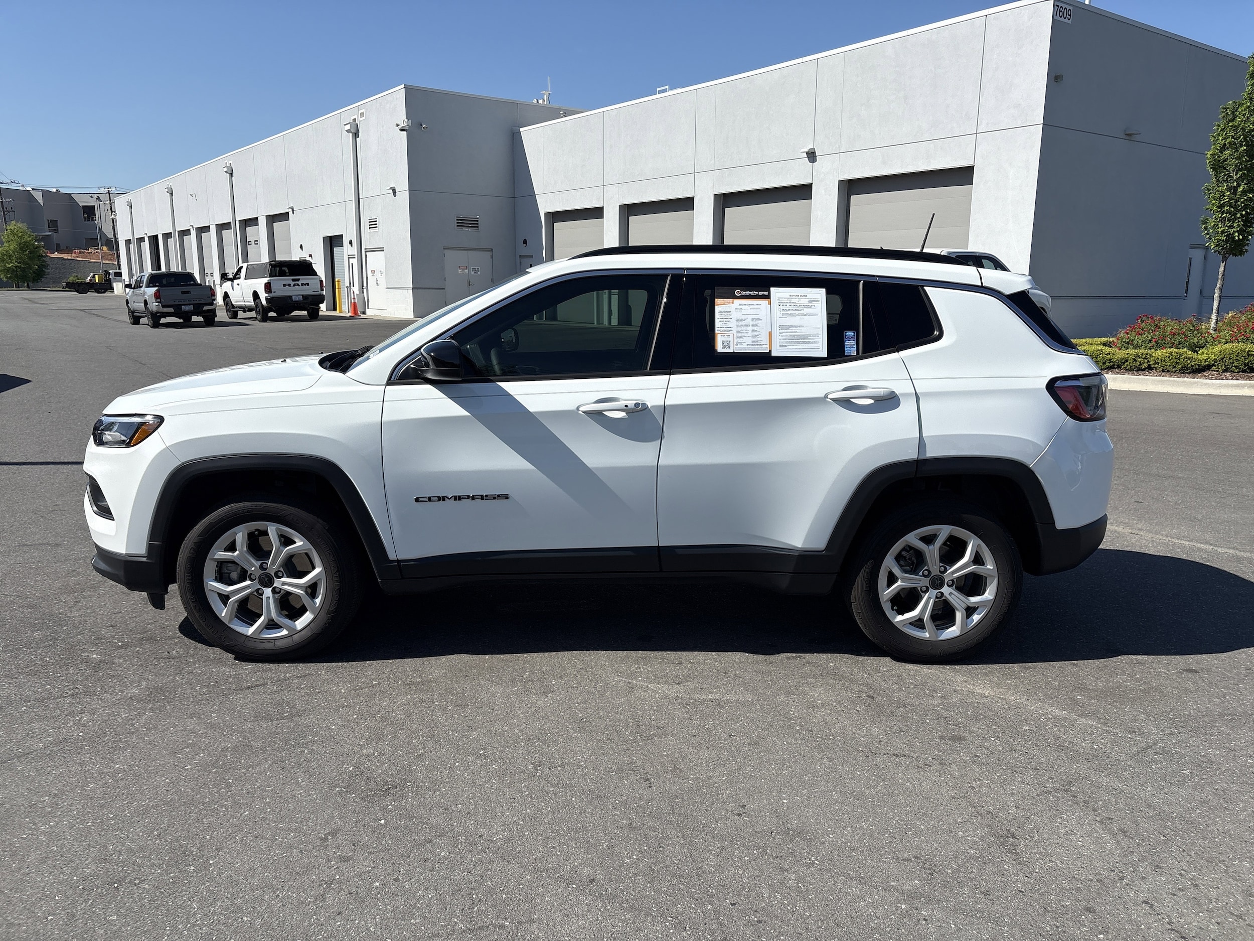 2025 Jeep Compass Latitude photo 5