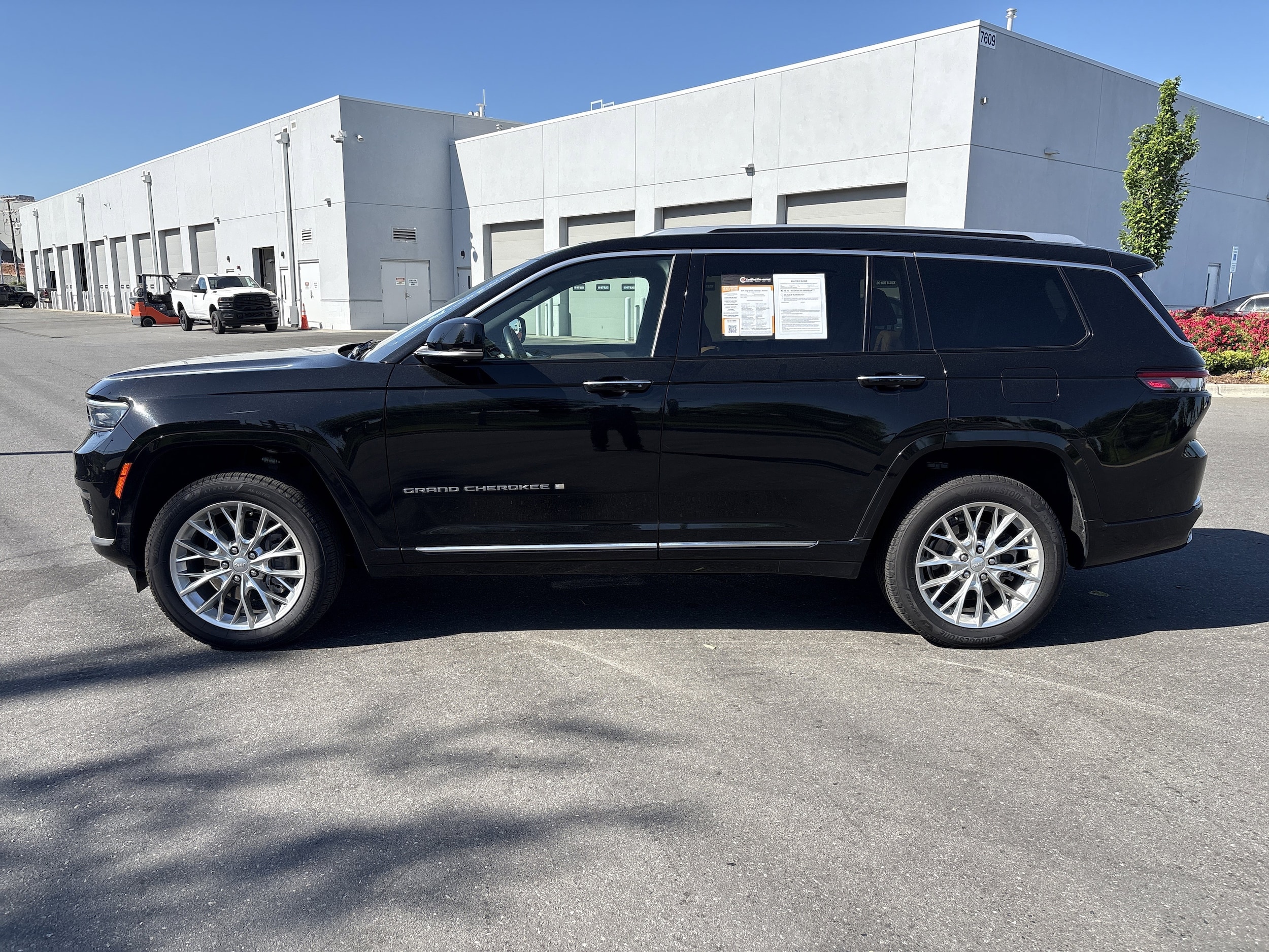 2021 Jeep Grand Cherokee L Summit photo 5
