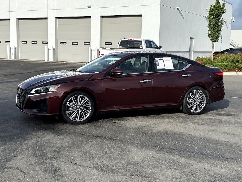 Used 2024 Nissan Altima 2.5 SL Sedan