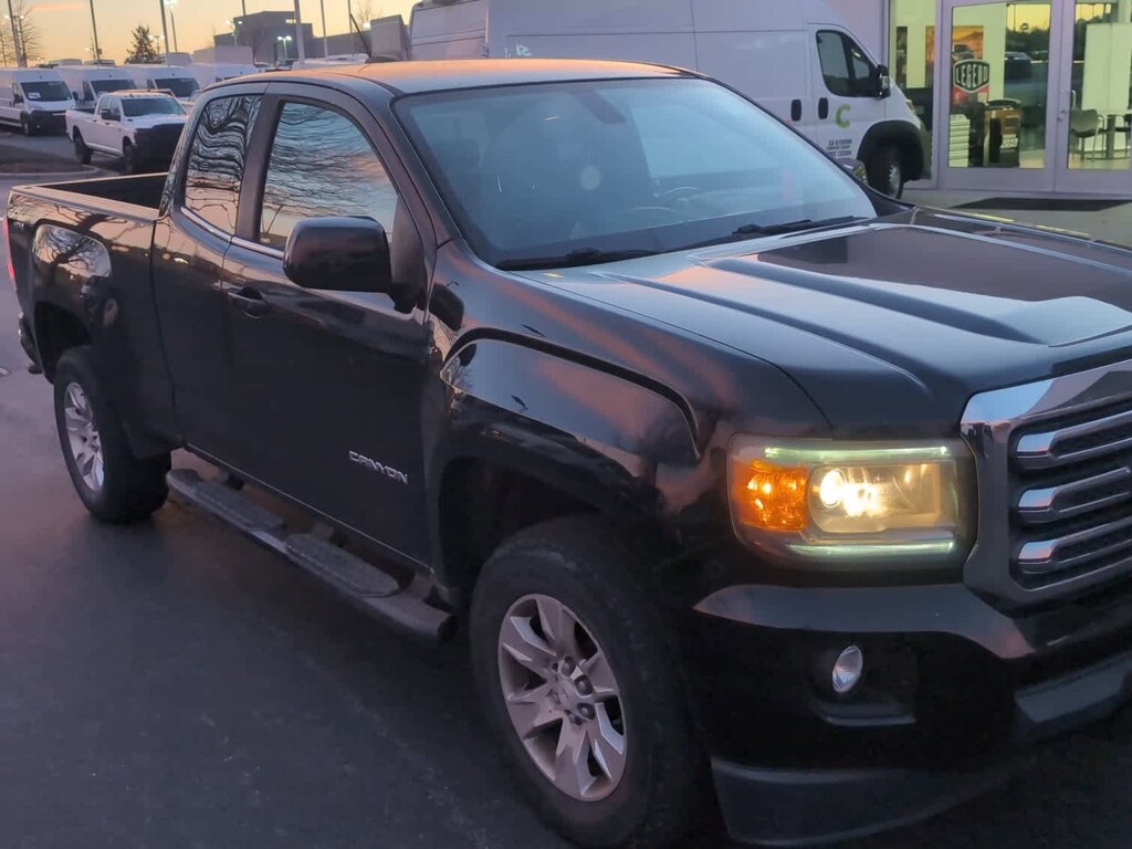 Used 2018 GMC Canyon 4WD SLE Pickup